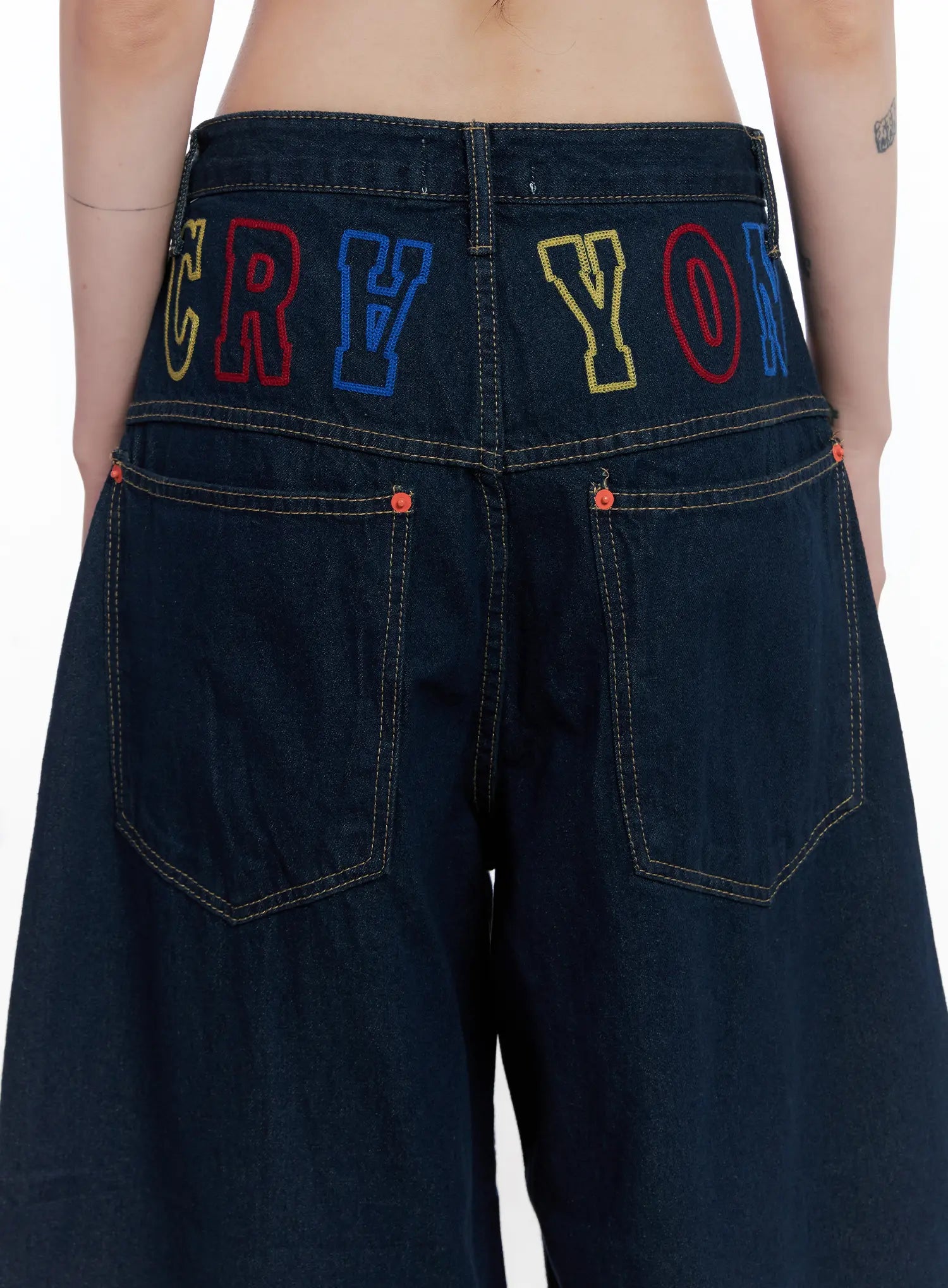 Carina Back Print Baggy Jeans CS529