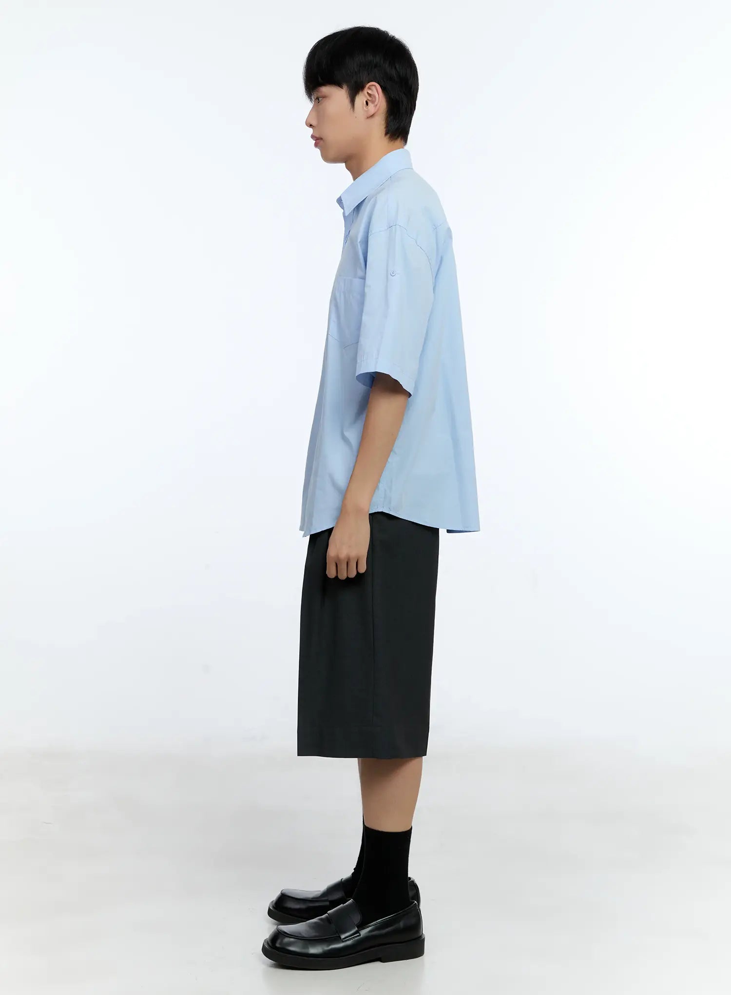 Men's Classic Pleated Bermuda Shorts IG519