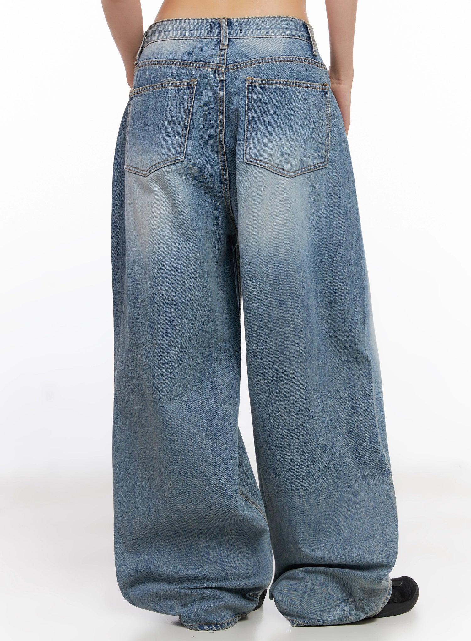 Seojin Washed Wide-Leg Jeans IG508