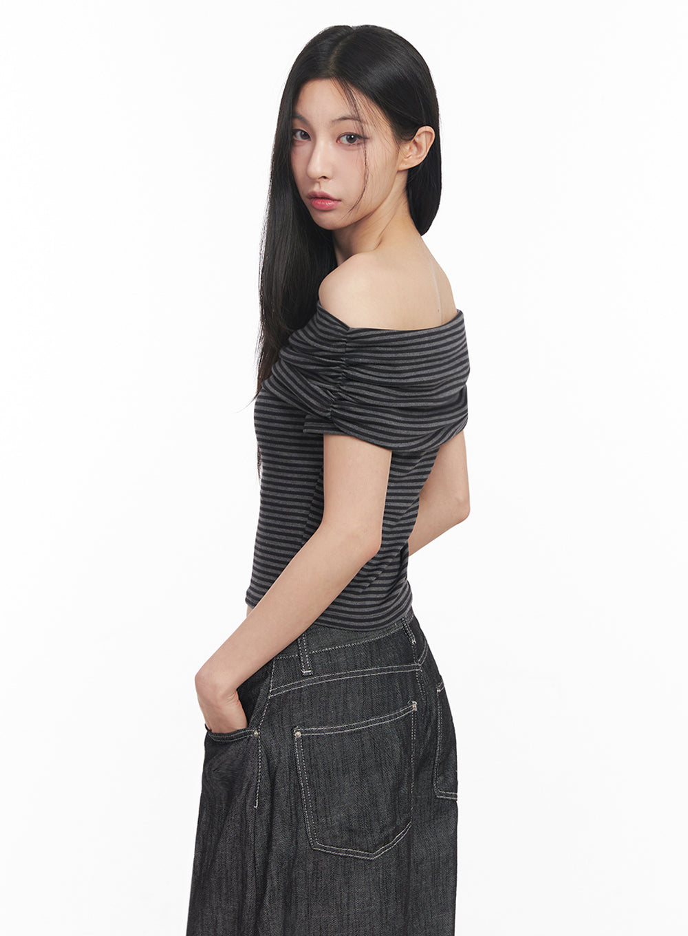 Off-Shoulder Striped Tee IY516