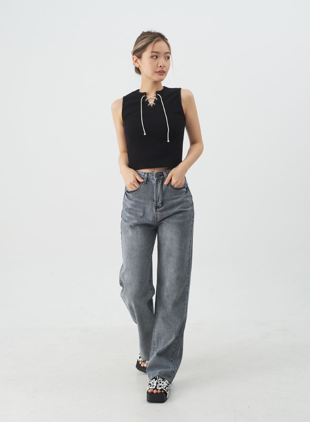 Back Slit Wide Leg Jeans CJ13