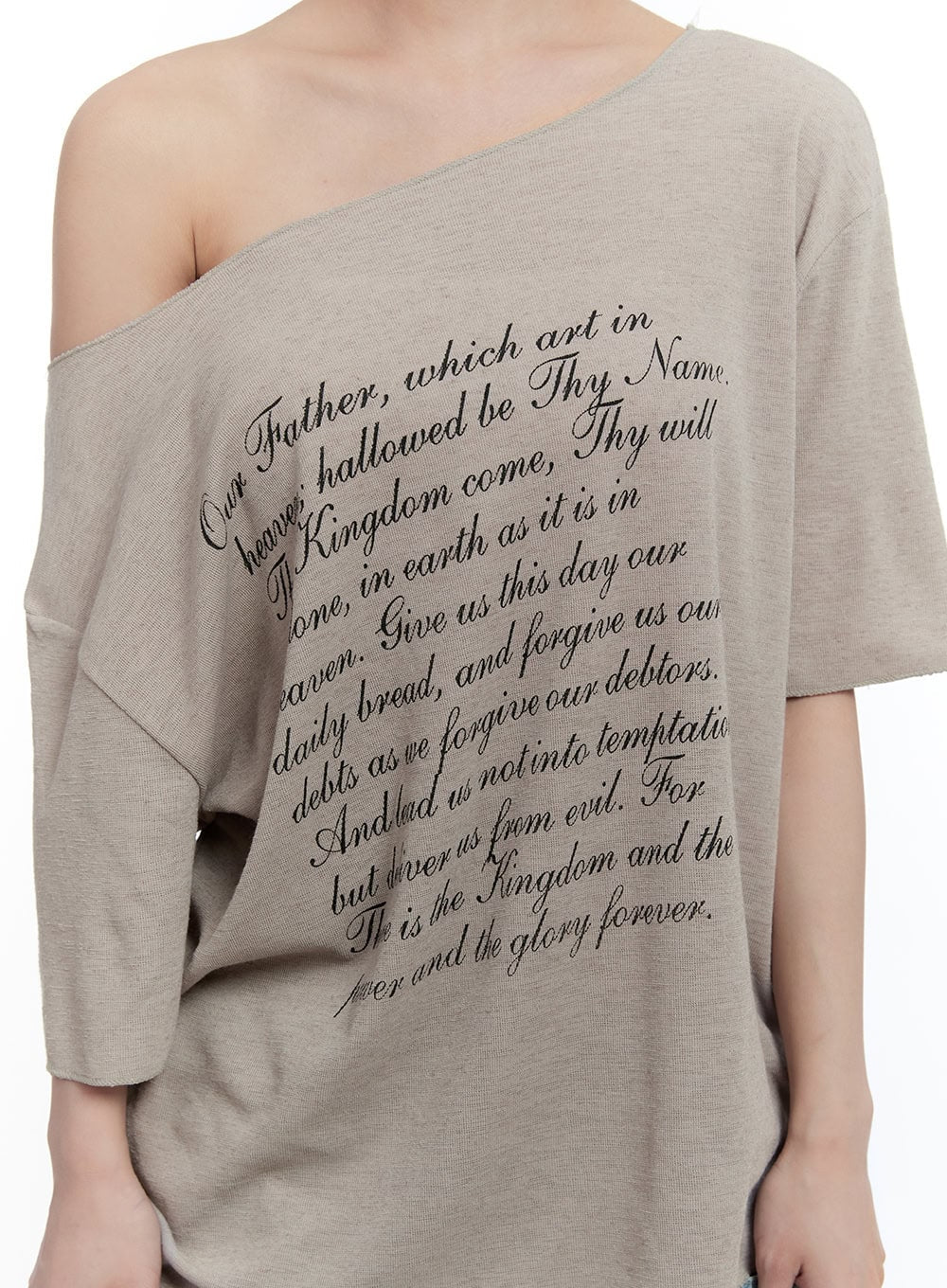 Loose-Fit Graphic Off-Shoulder Tee CU502