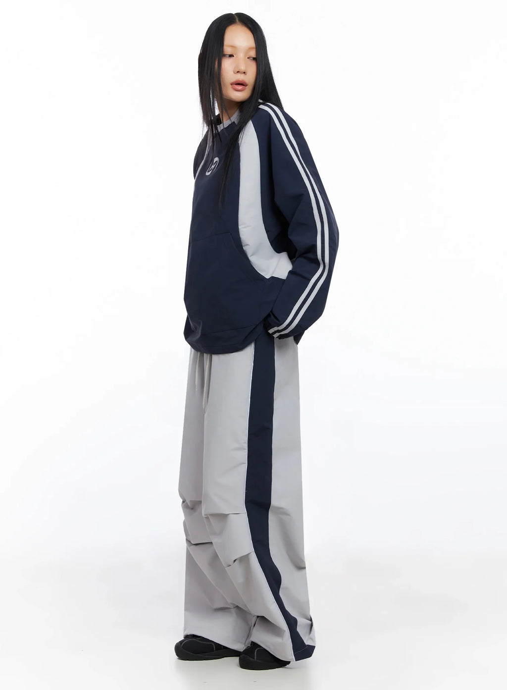 Two-Tone Raglan Sweatshirt CO516