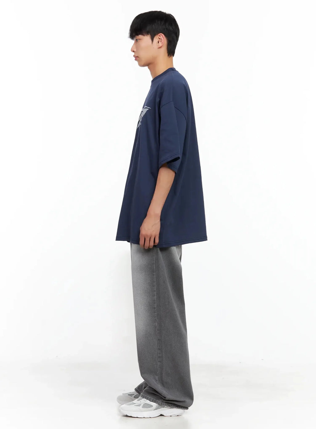 Men's Gray Vintage-Wash Jeans IL516