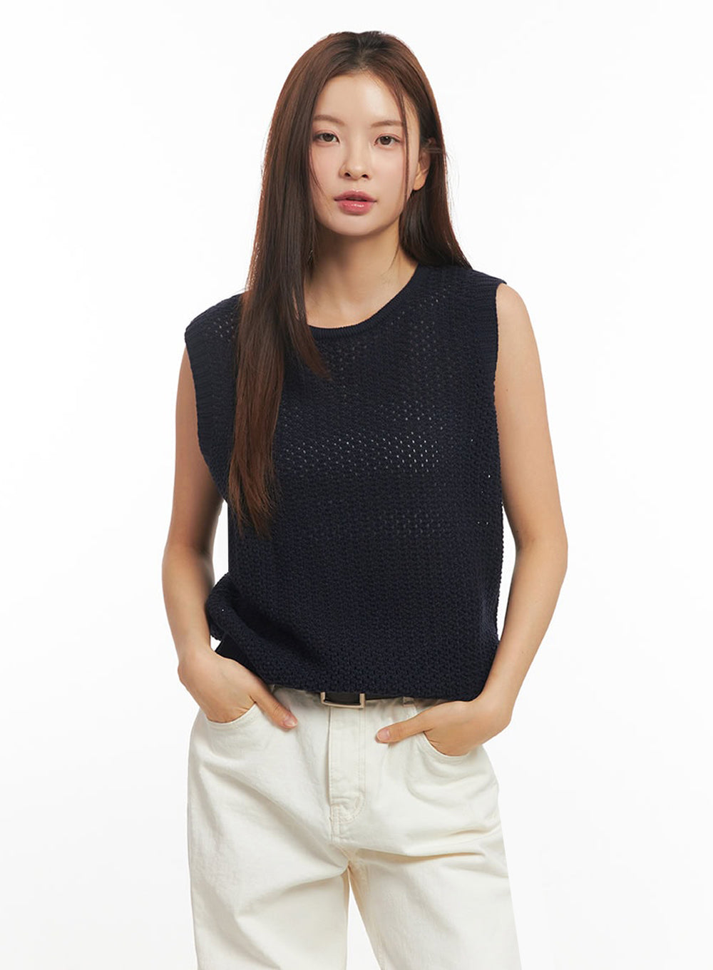 Round Neck Sleeveless Sweater IM513