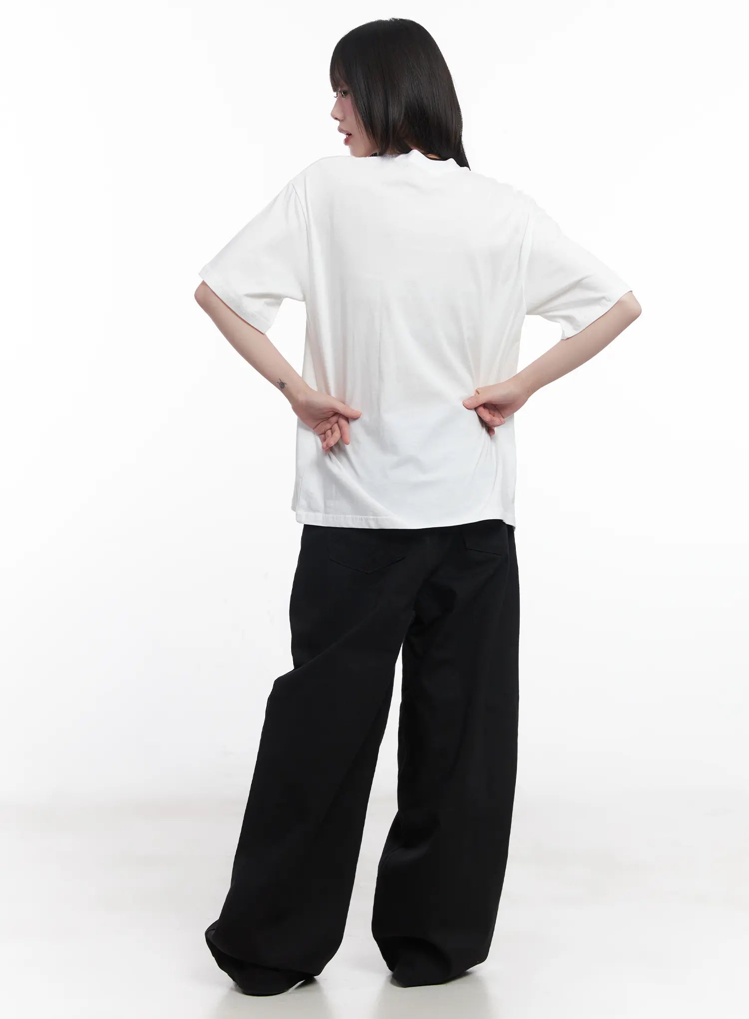 Graphic Relaxed-Fit Tee CU519