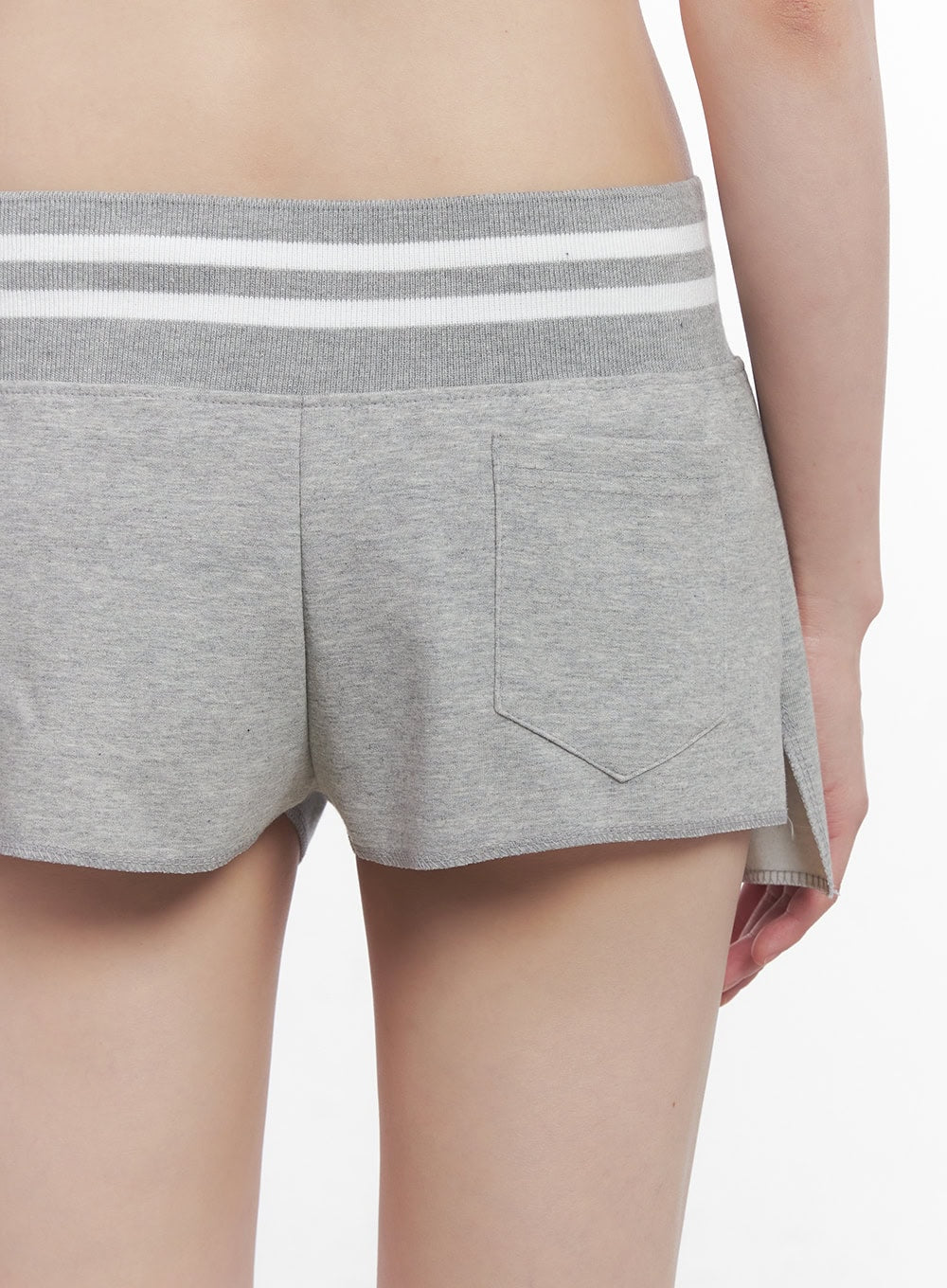 Low-Waist Striped Shorts CU506