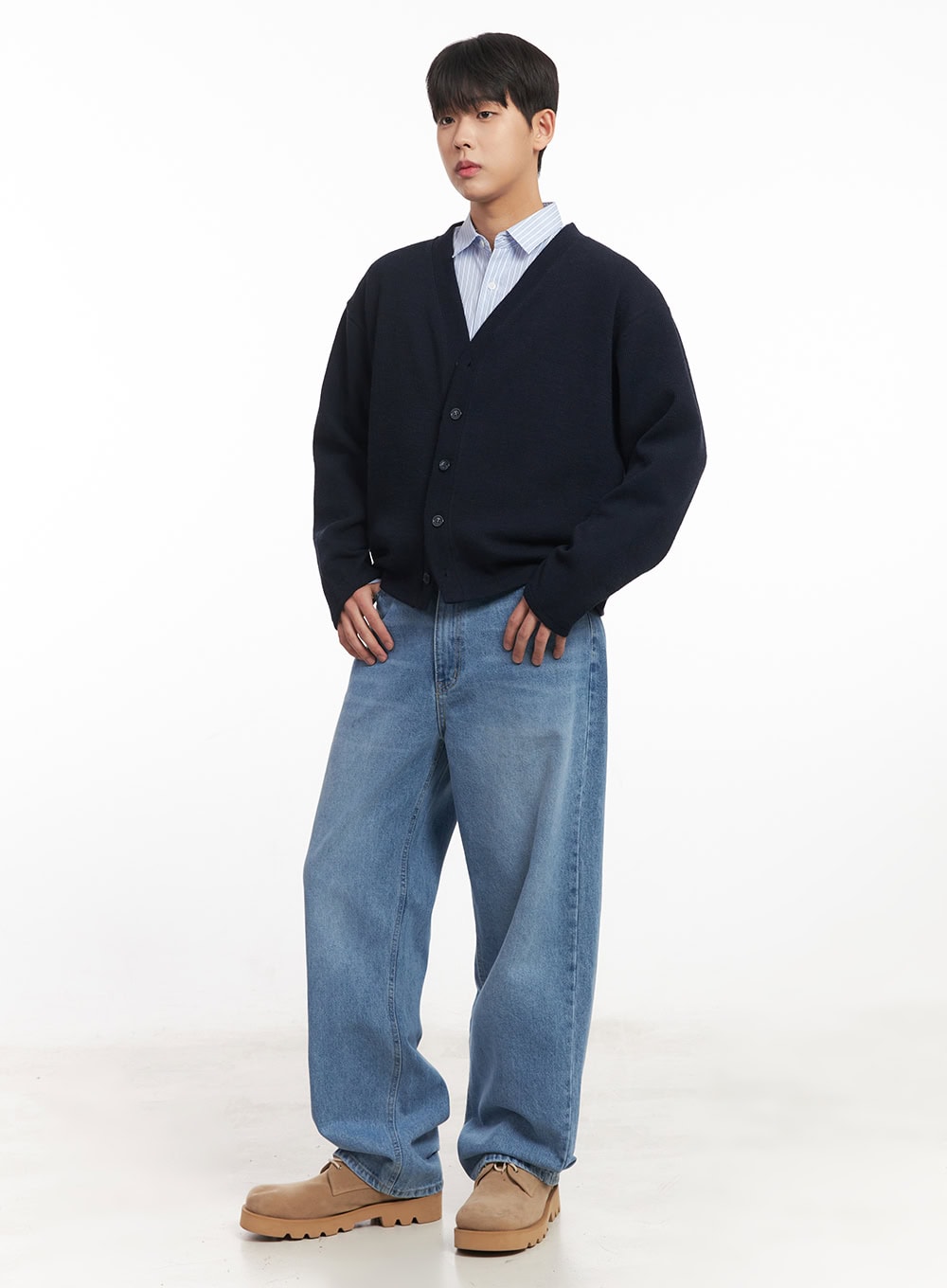 Men's V-Neck Buttoned Cardigan IM527