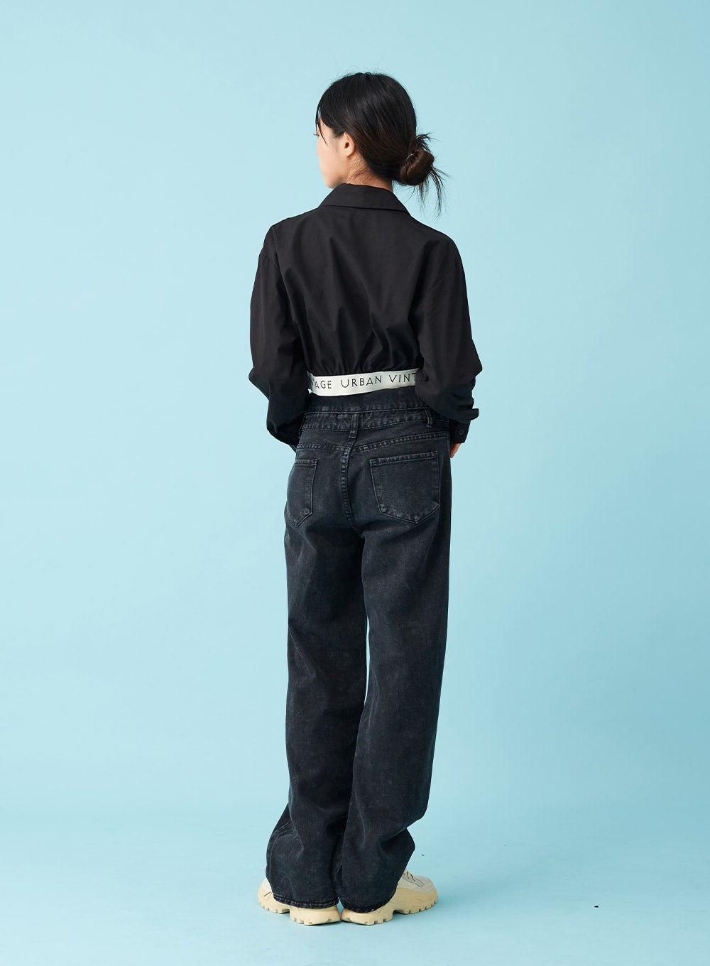 Four Buttoned Open Black Jeans CU8