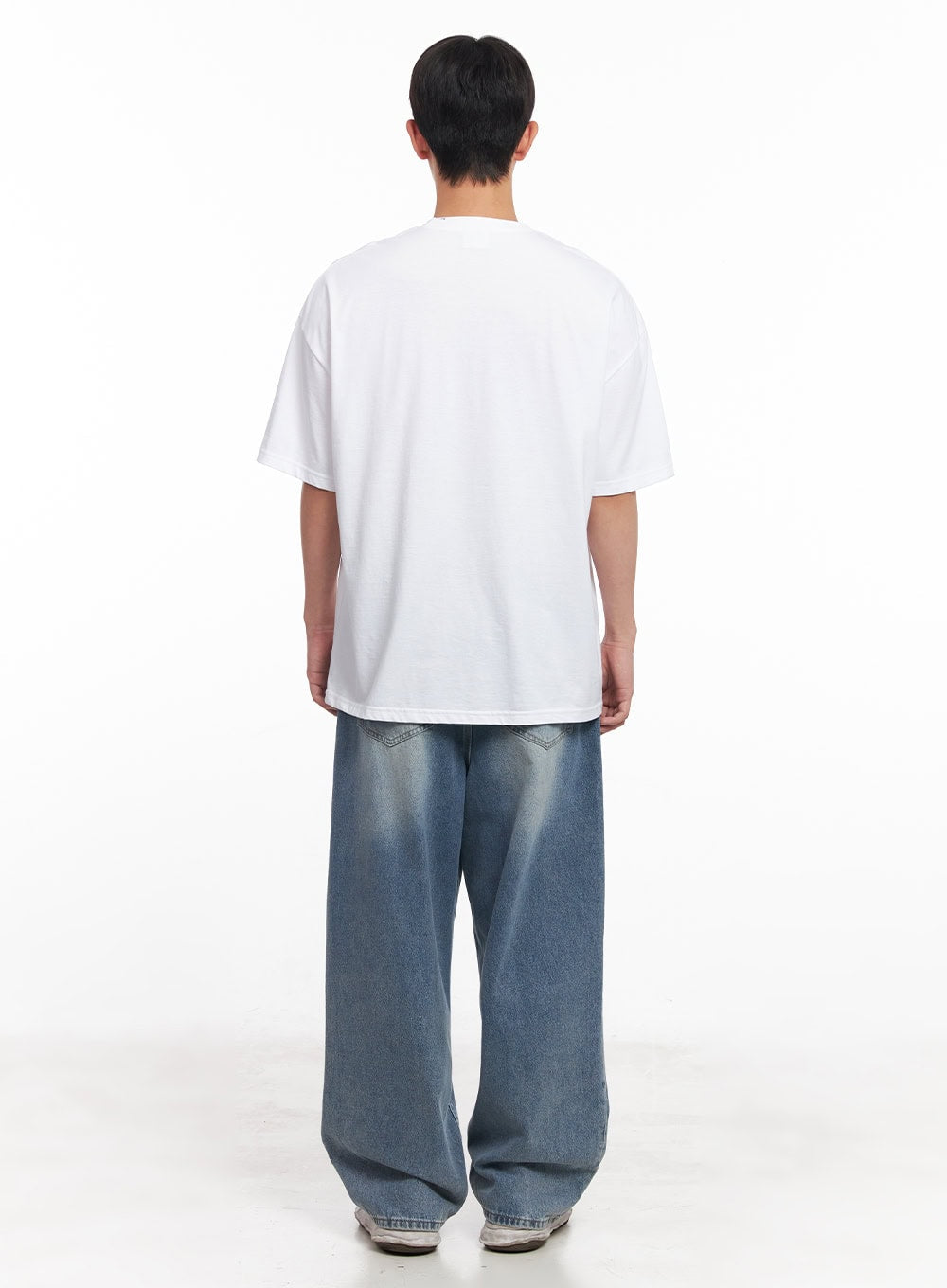 Men's Washed Wide-Fit Jeans IY520