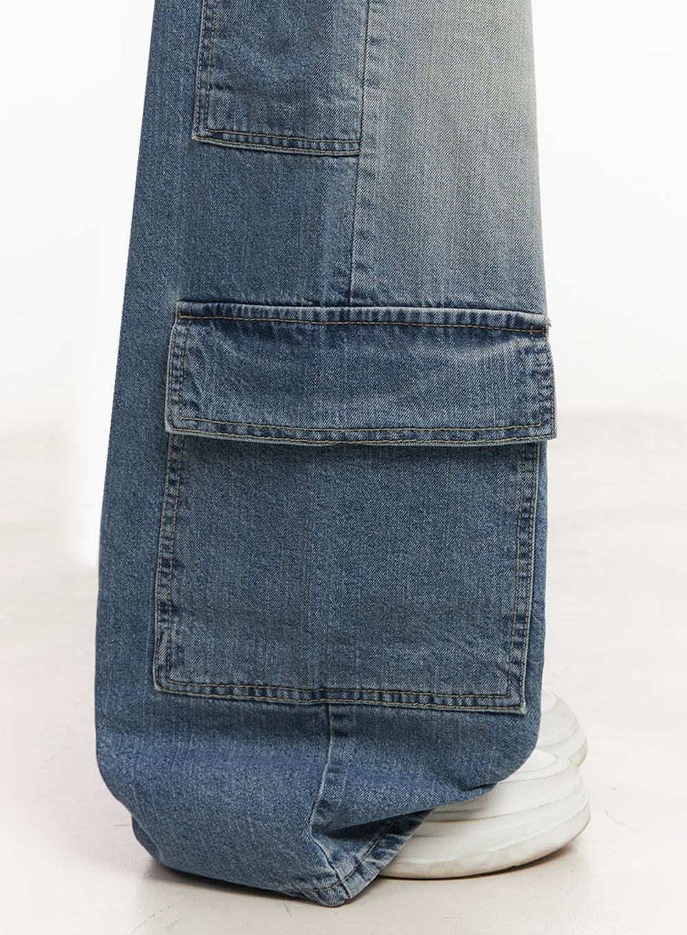 Heather Cargo Washed Wide-Leg Jeans IM528