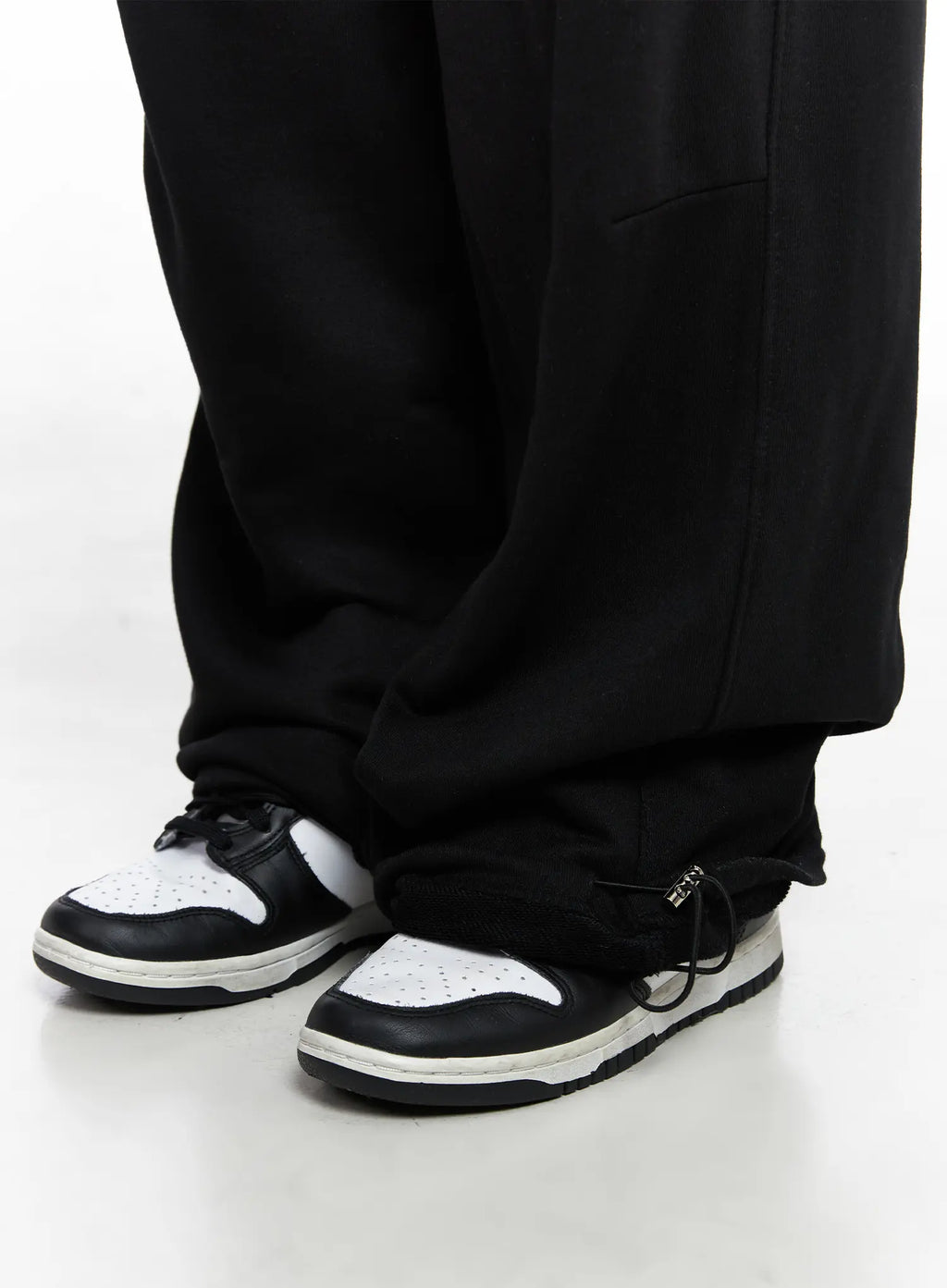 Side Graphic Wide-Leg Sweatpants CO510