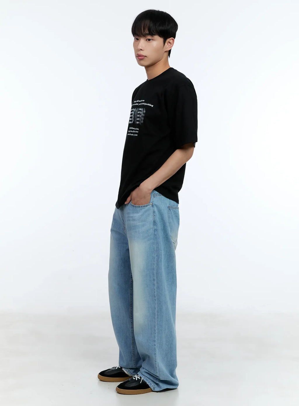 Men's Blurred Graphic Tee IL517