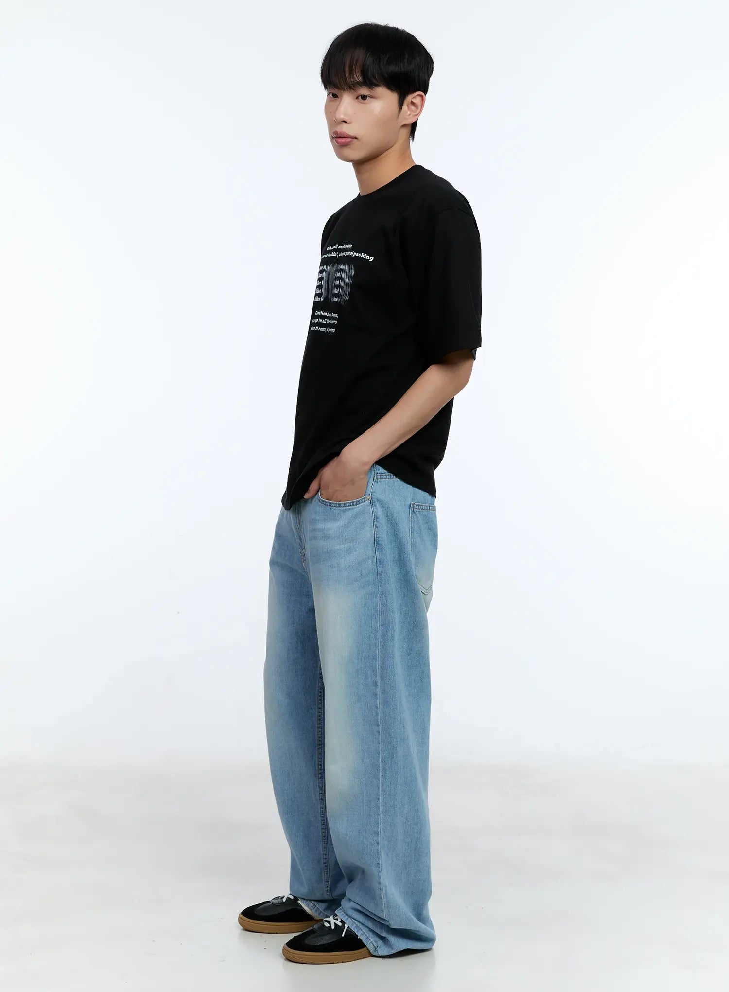 Men's Blurred Graphic Tee IL517