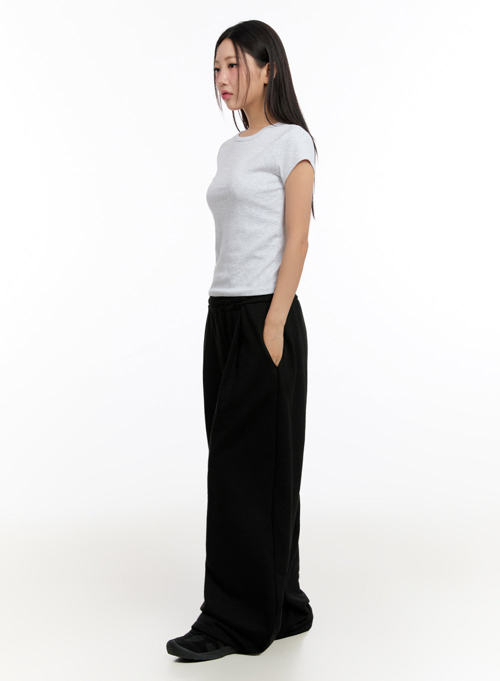 Pintuck Wide-Leg Sweatpants IU509