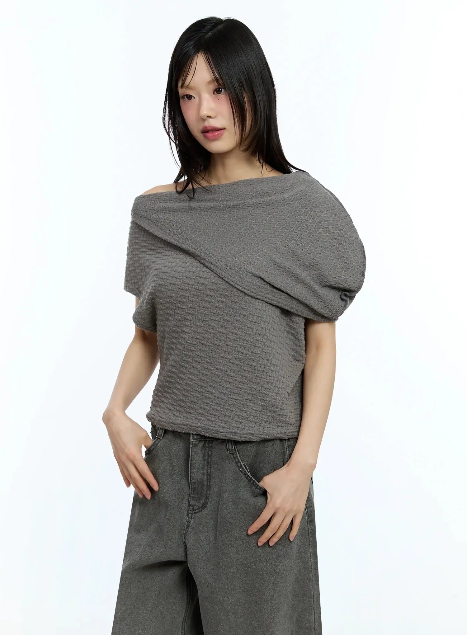 Asymmetric One-Shoulder Loose-Fit Top IU525