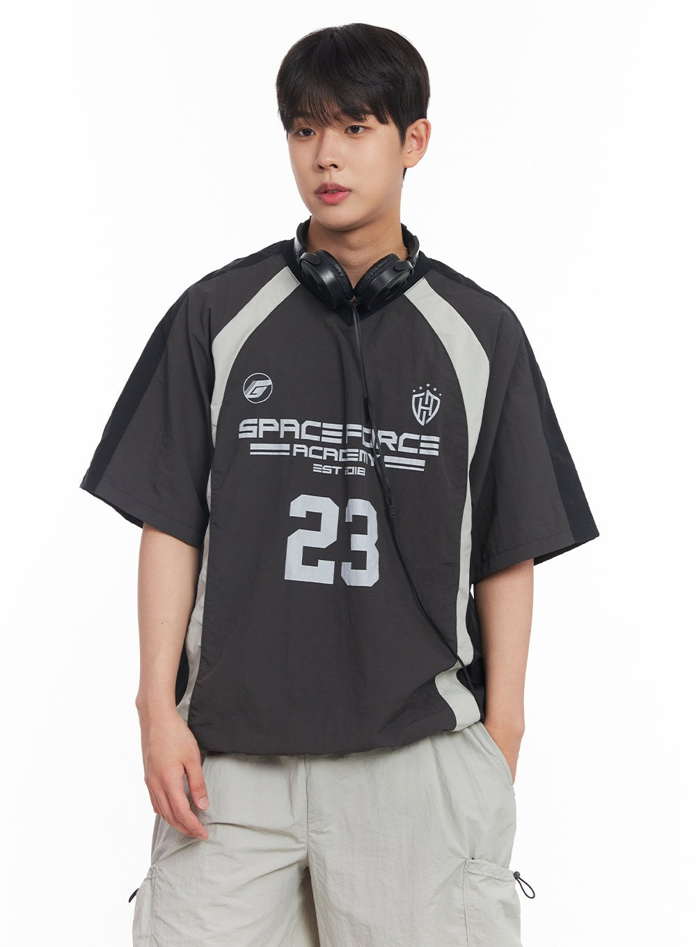 Men's Nylon V-Neck Graphic Jersey IY522