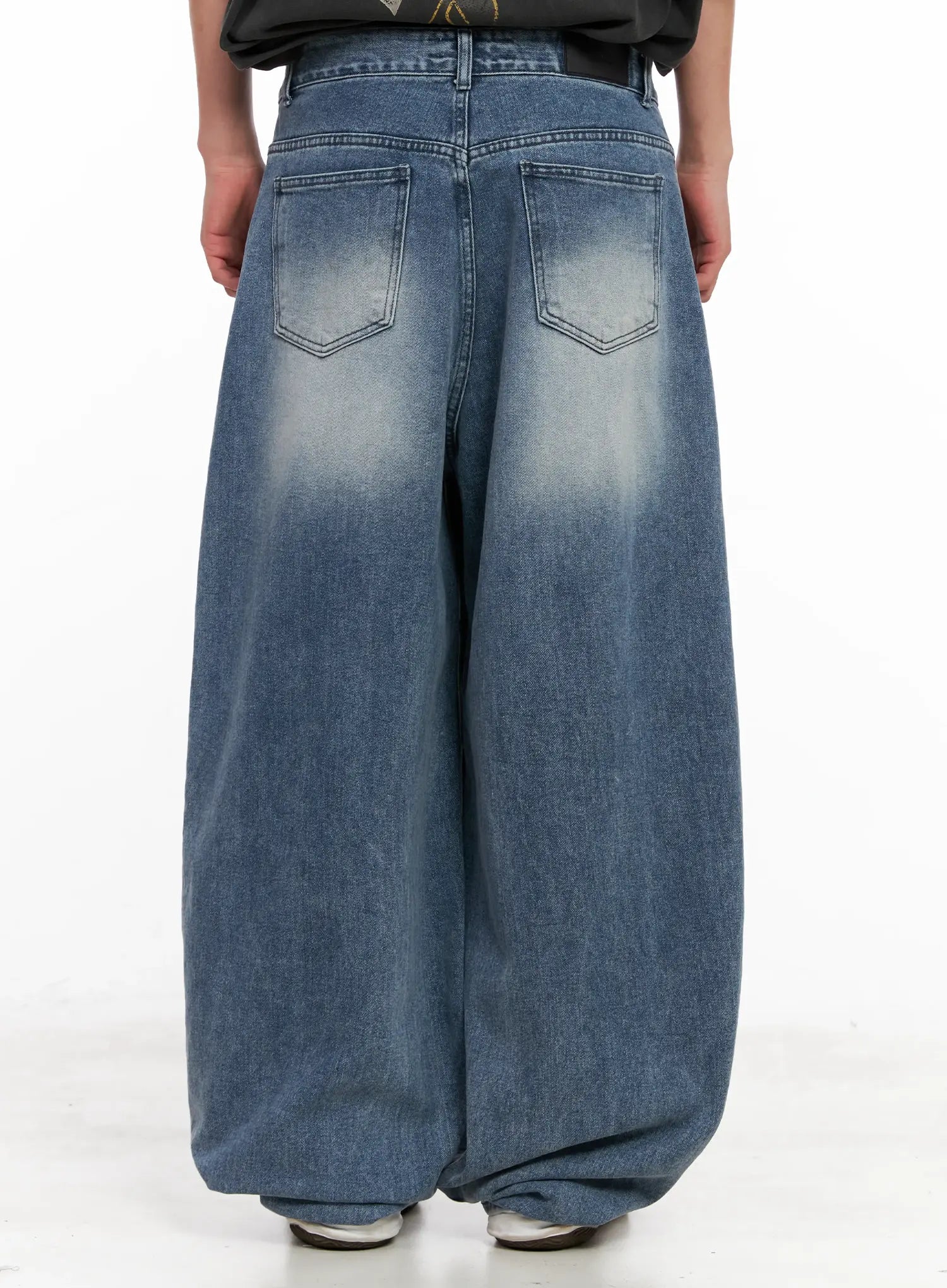 Men's Balloon-Fit Denim Jeans IL518