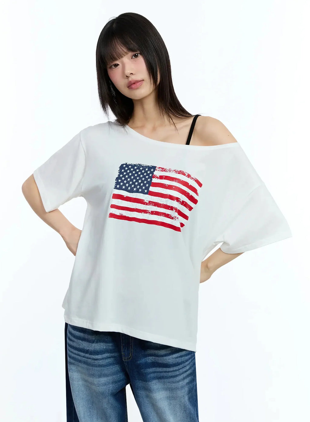 Off-Shoulder Graphic Print Tee IU525