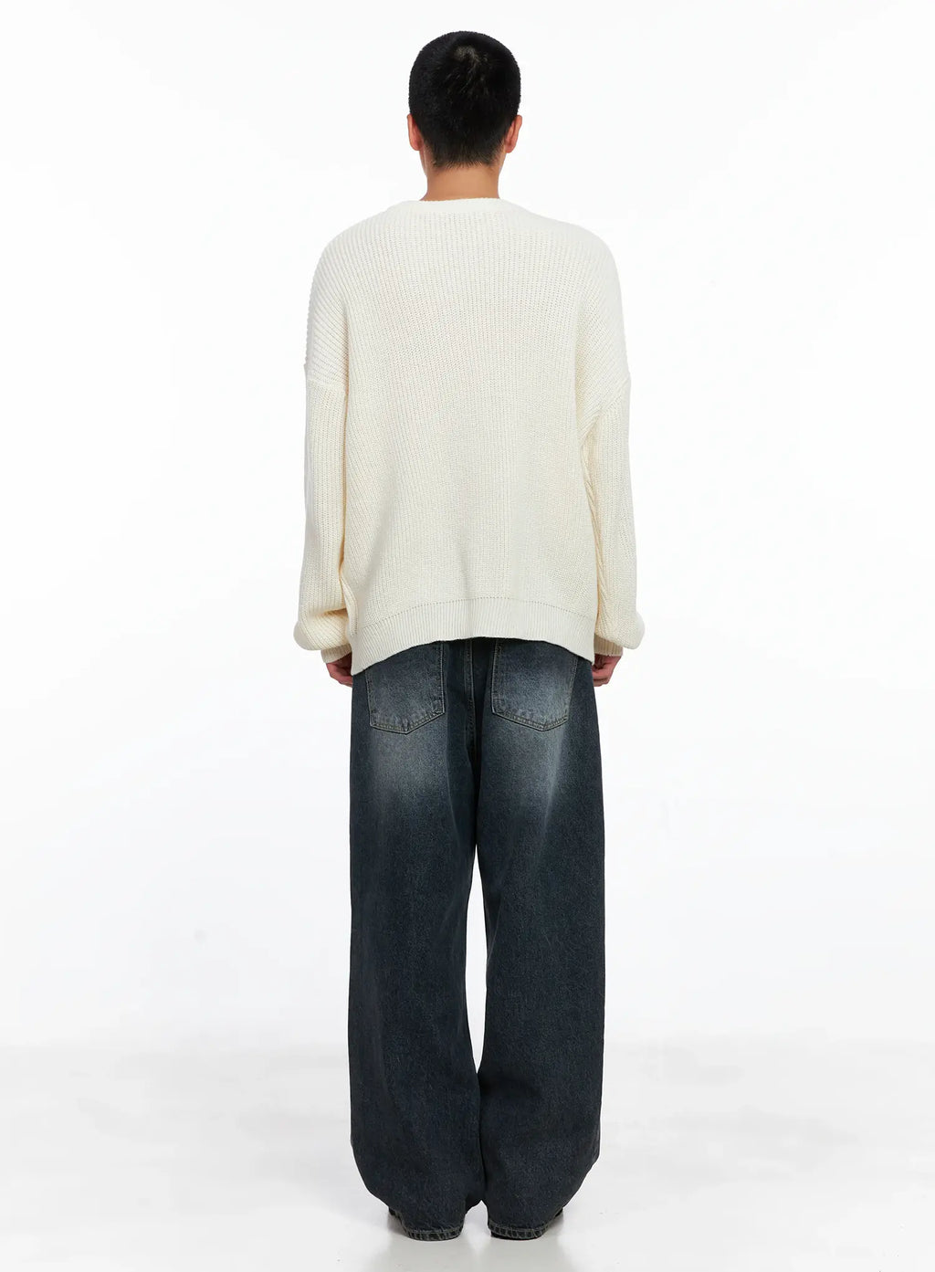 Men's Relaxed-Fit Washed Jeans IS509