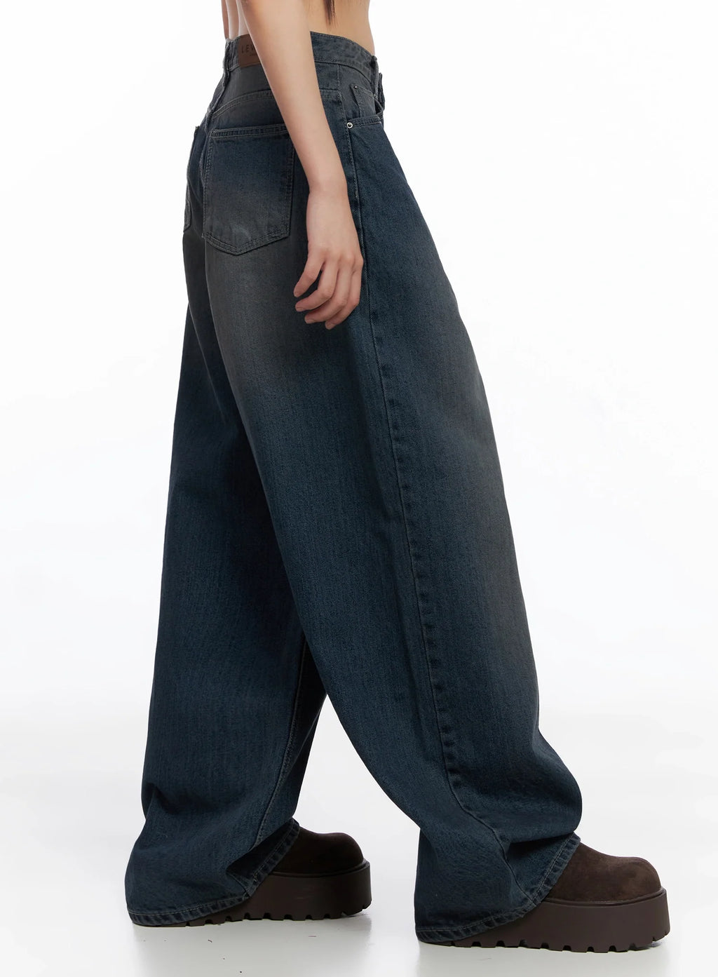 Adelyn Washed Baggy Jeans IS525