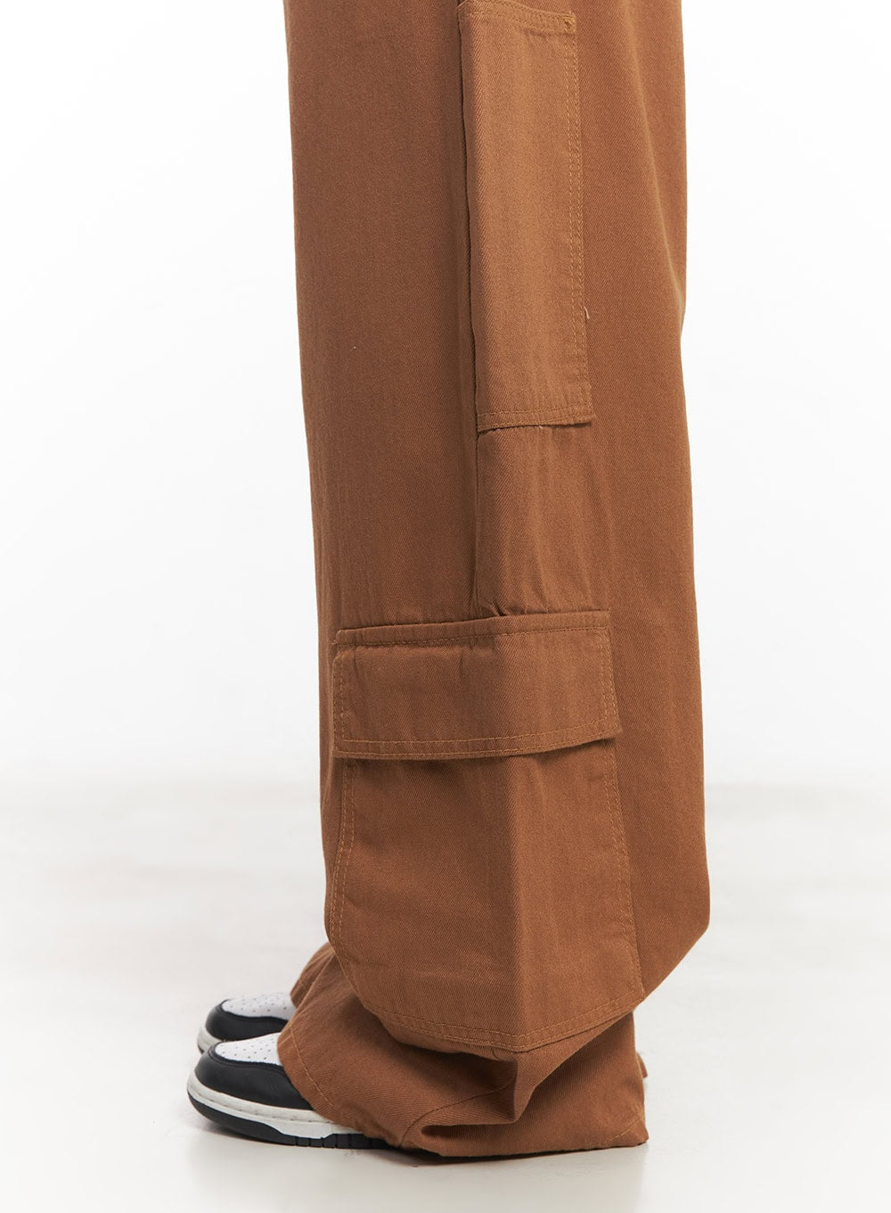 Relaxed-Fit Cargo Pants CA523