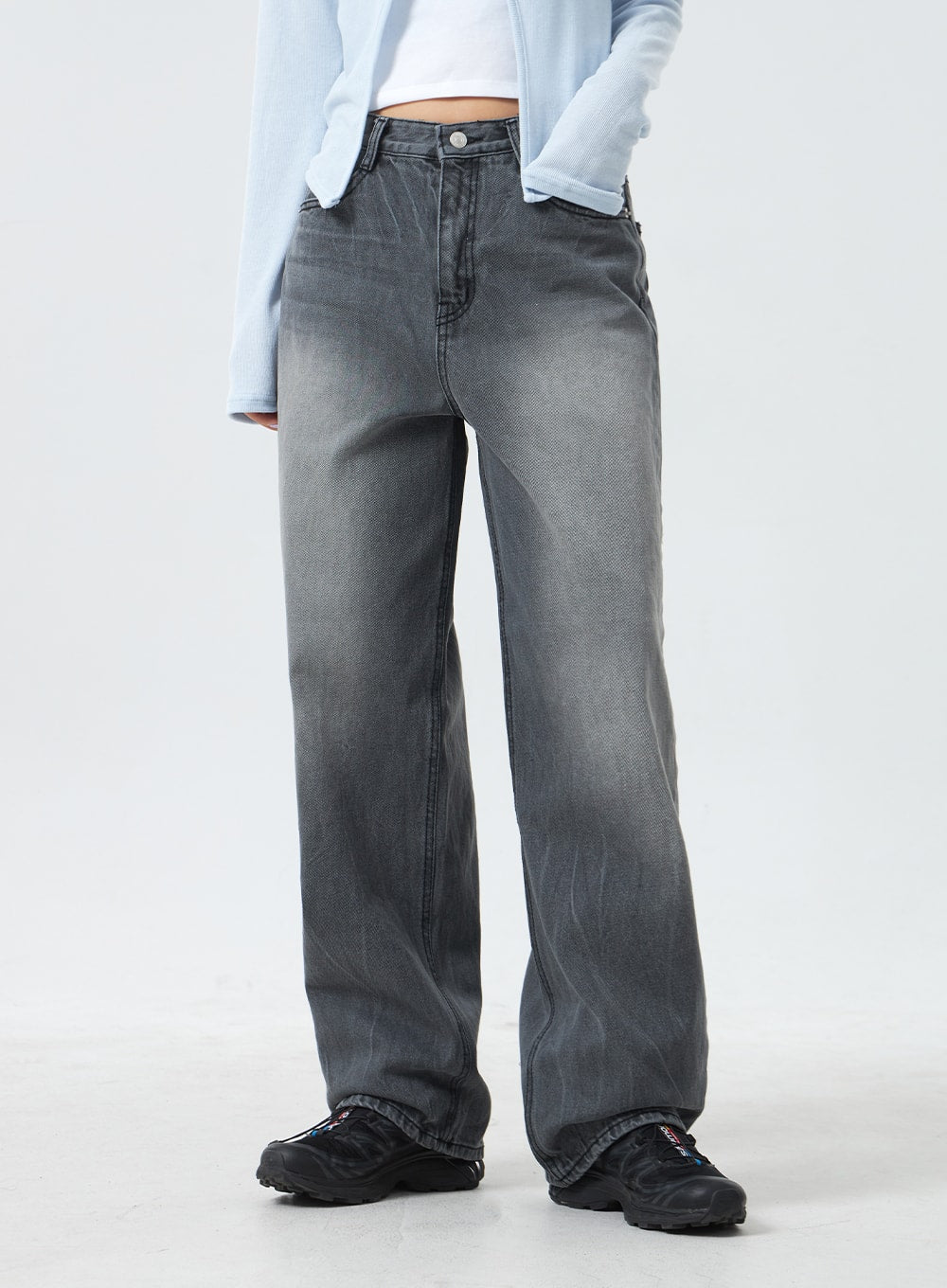 Low Rise Mid-Wash Jeans CM327