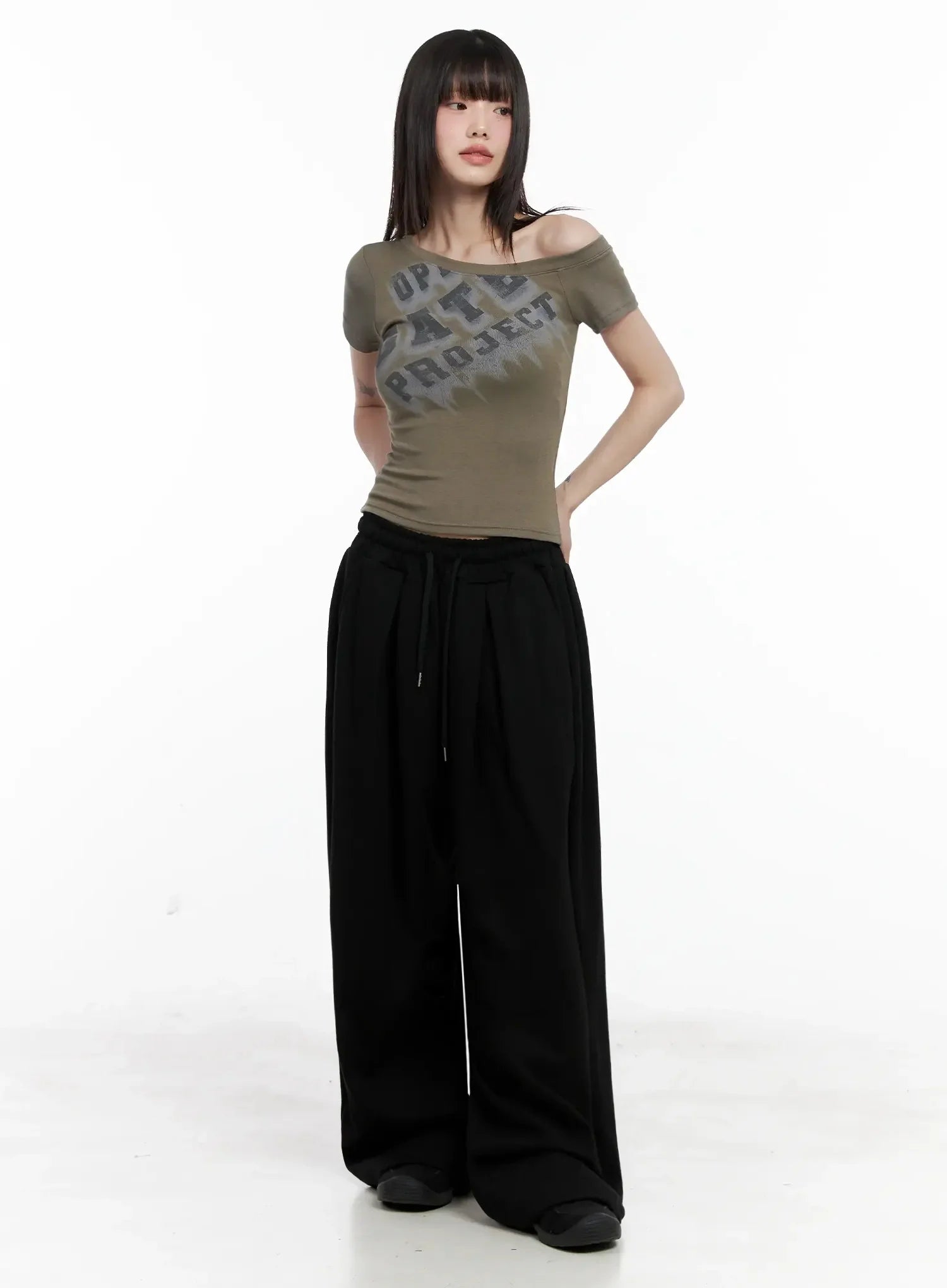 Wide-Leg Drawstring Sweatpants IL528