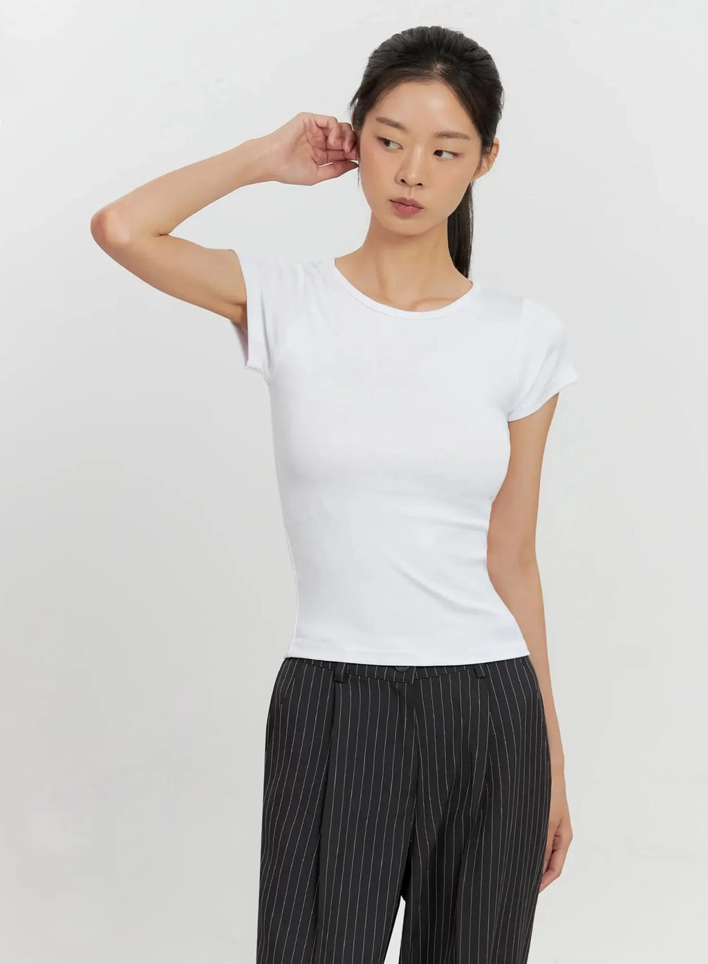 Round Neck Short-Sleeve Top IL528
