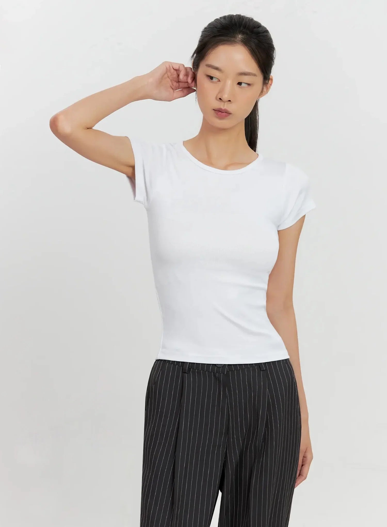 Round Neck Short-Sleeve Top IL528