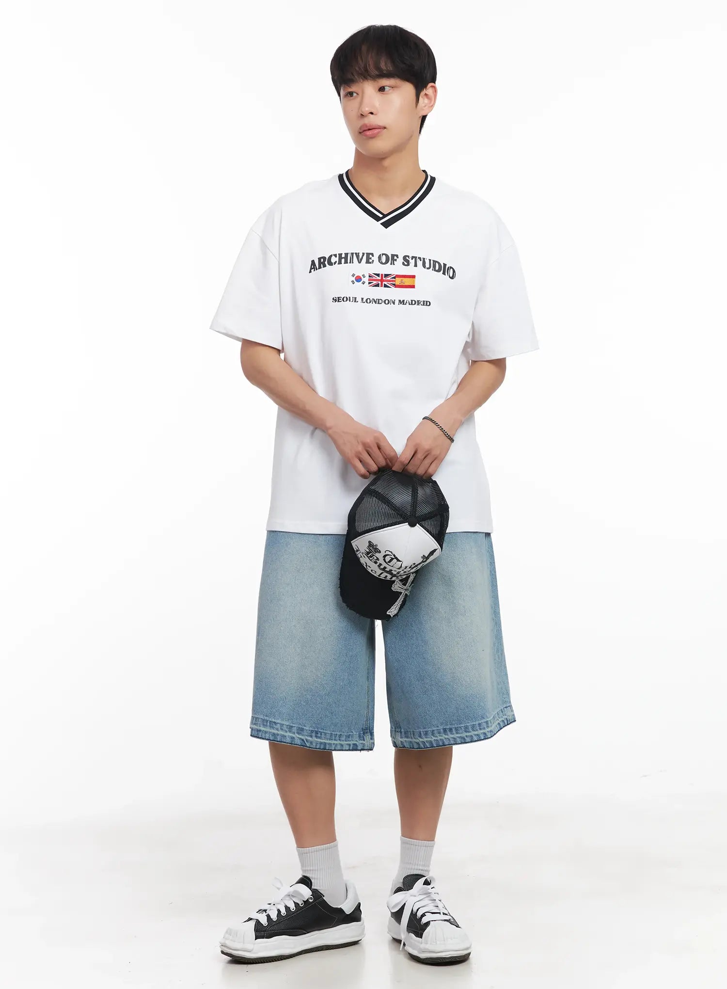 Men's V-Neck Two-Tone Tee IU518