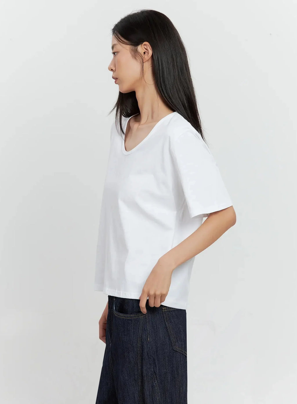 Basic U-Neck T-Shirt IL528