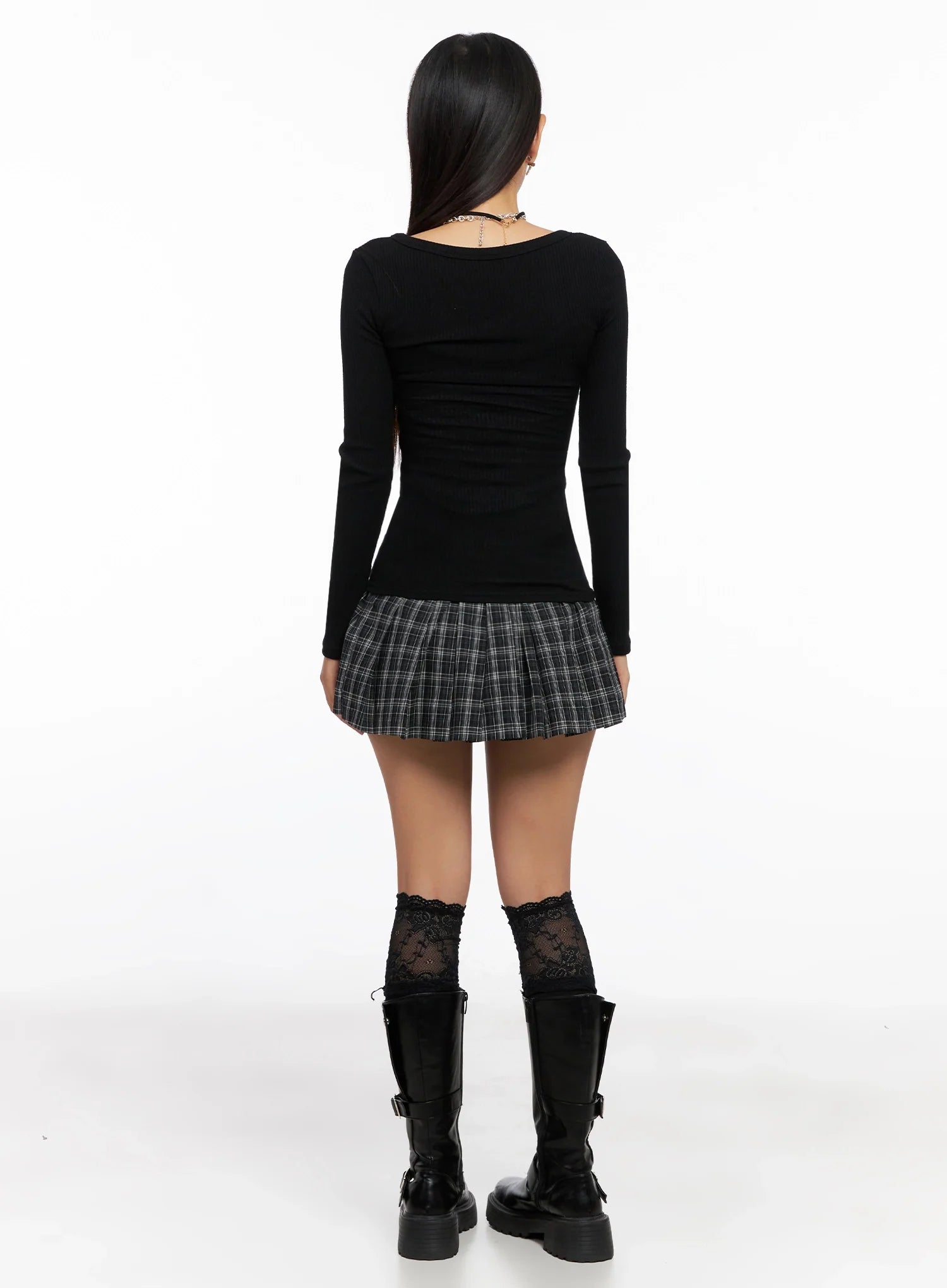 Long Sleeve V-Neck Tee IG527