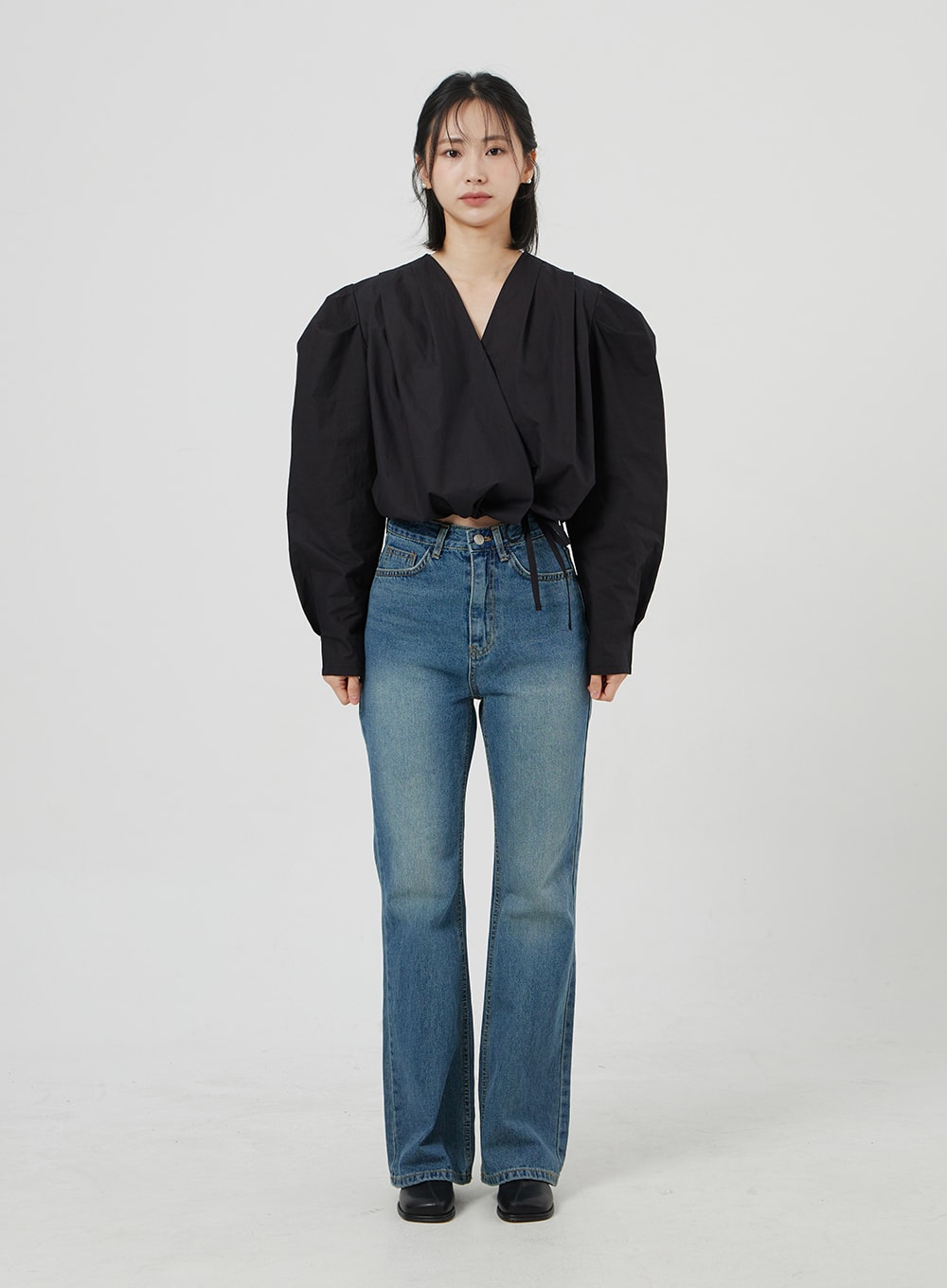 V-Neck Cropped Blouse OM303