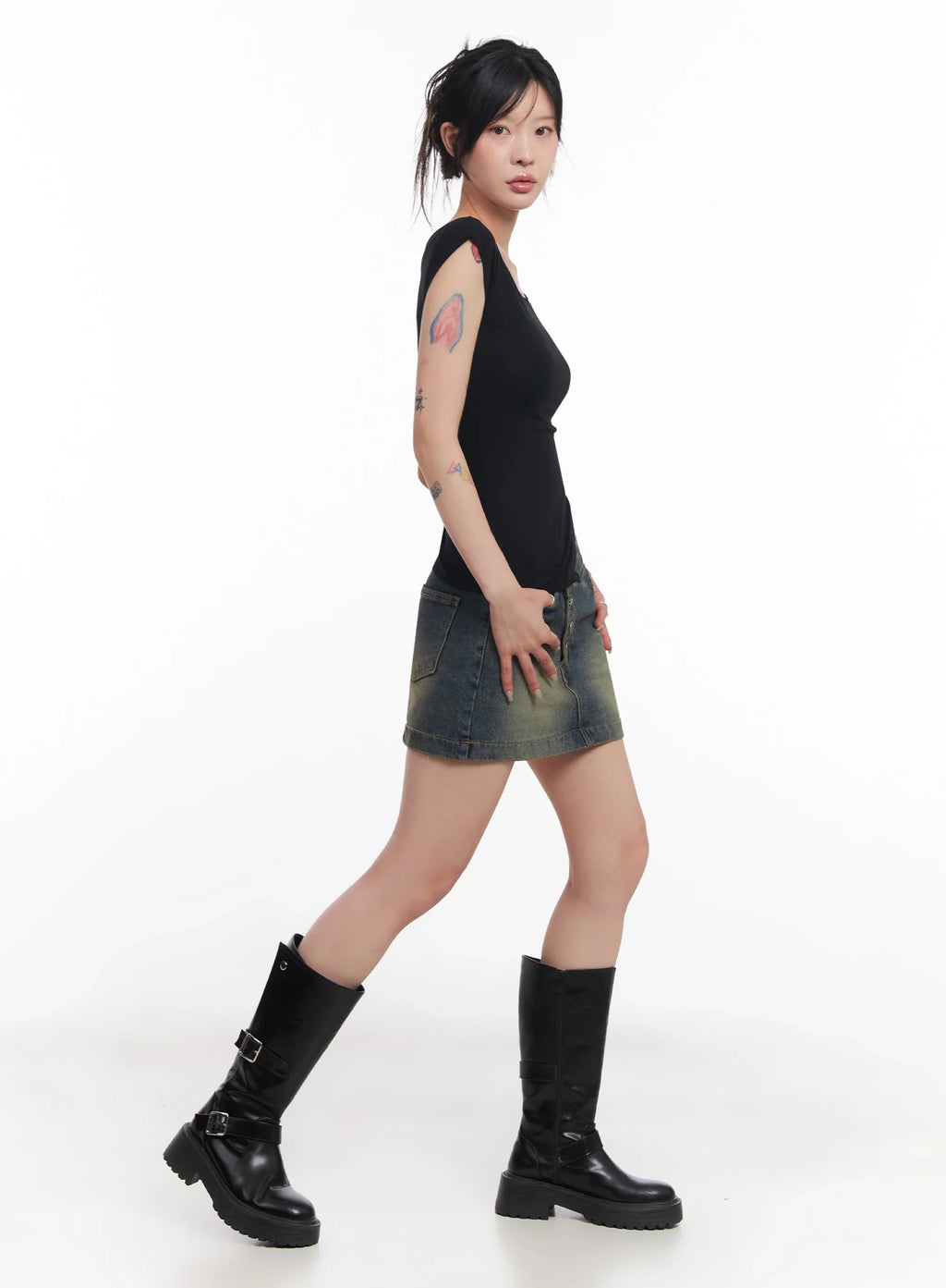 Slanted-Button Low-Rise Denim Skirt IC503