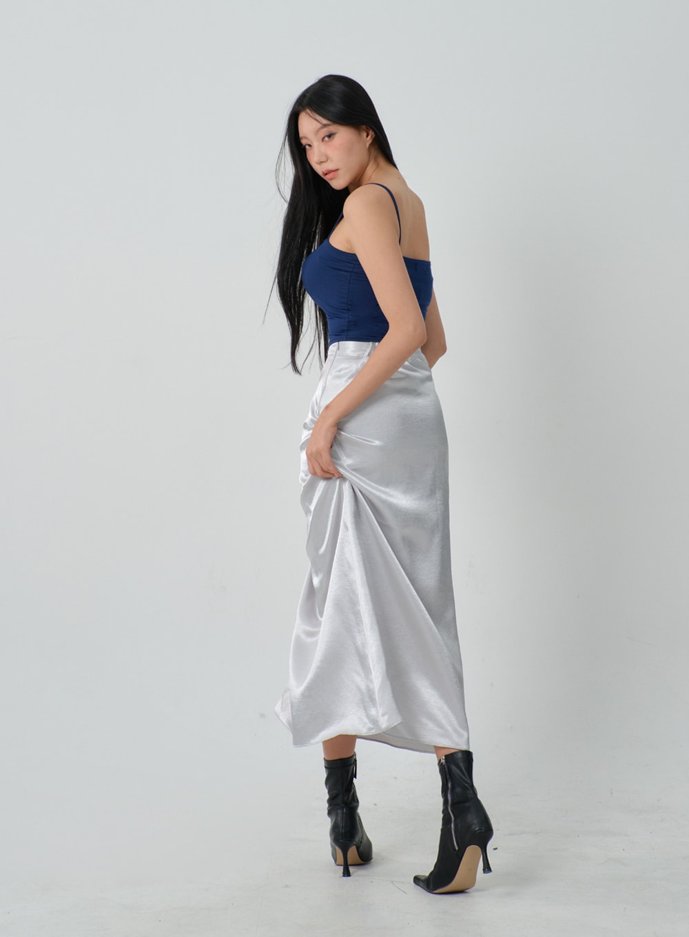 Thin Strap Cropped Top IJ320