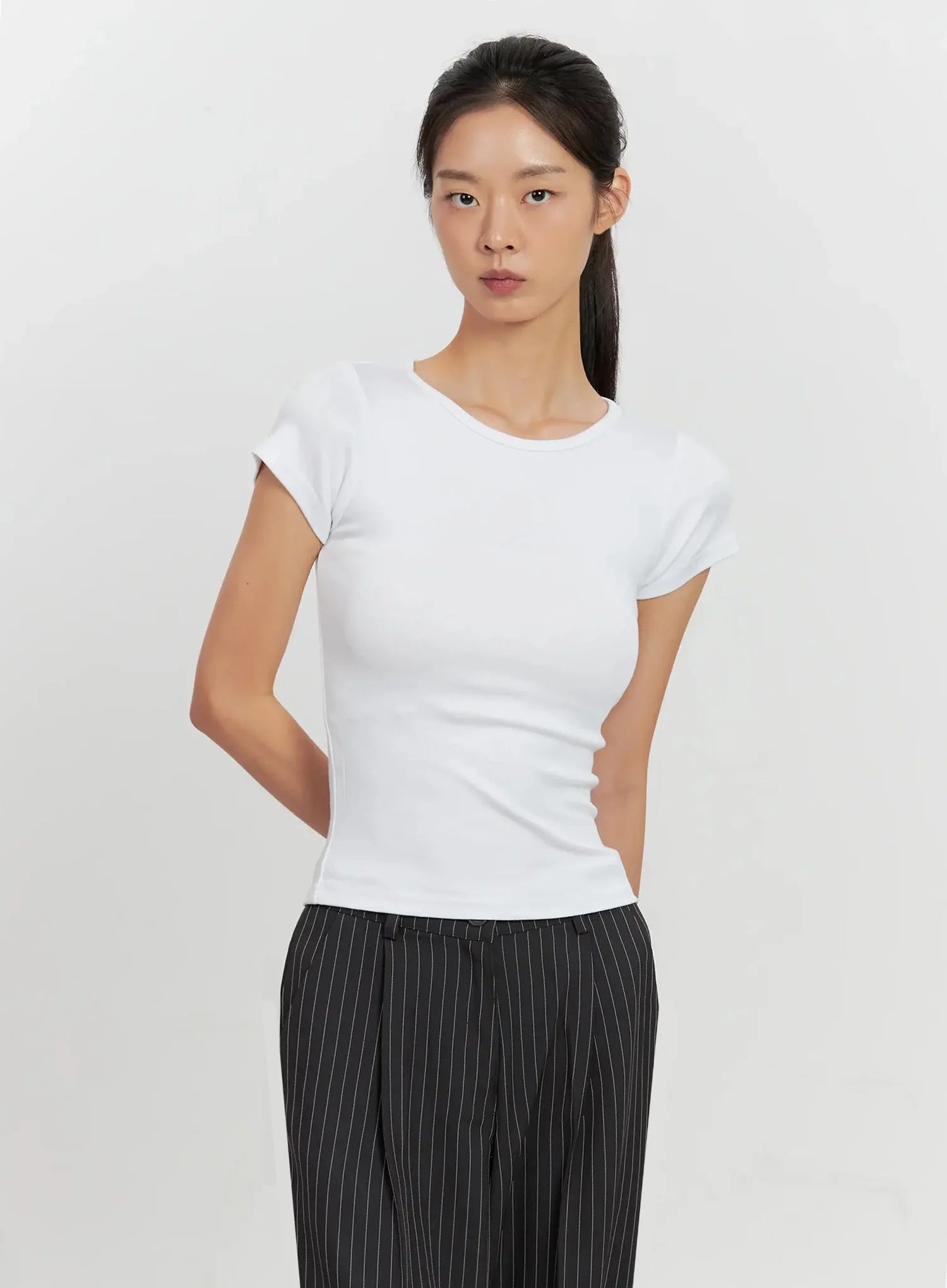 Round Neck Short-Sleeve Top IL528