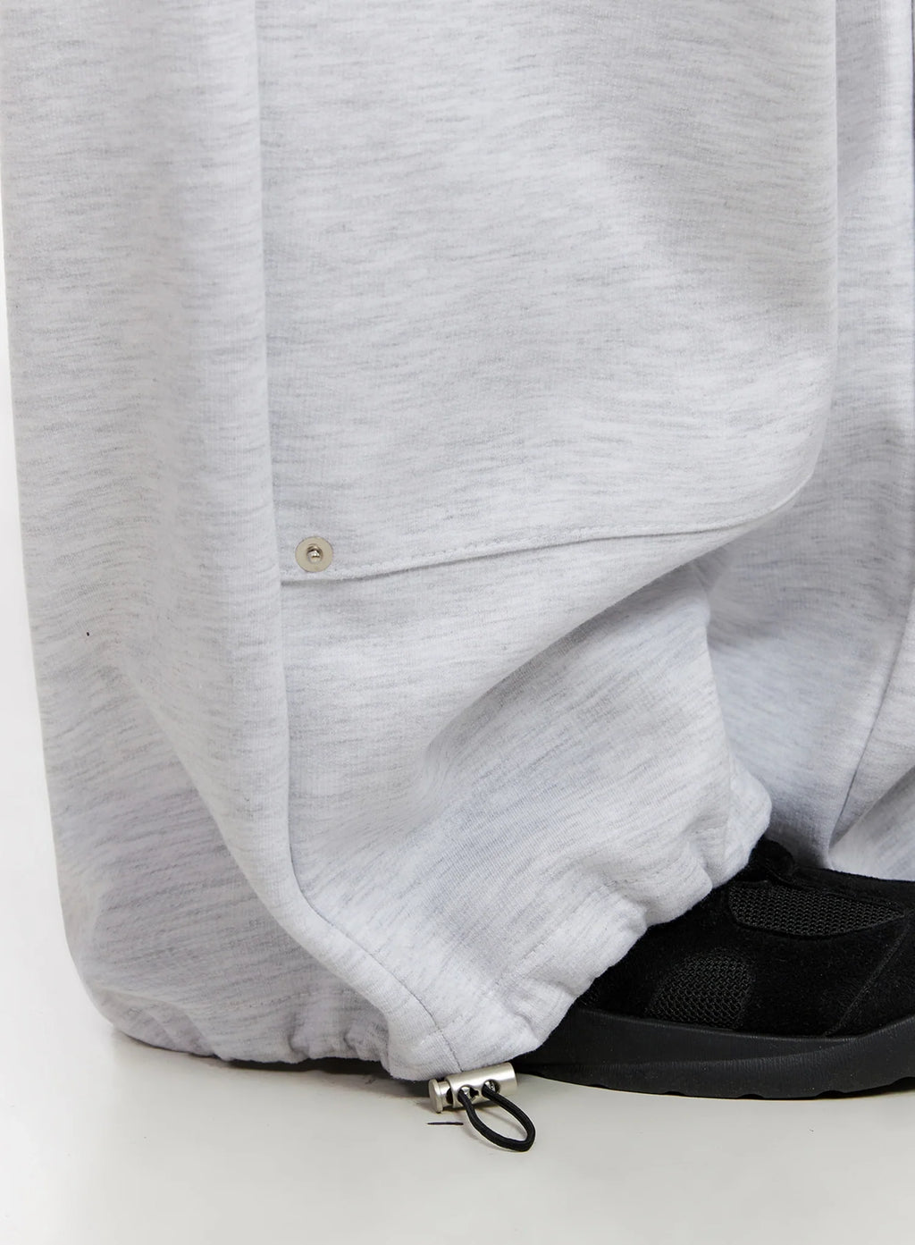 Wide-Leg Stud Accent Sweatpants IG508