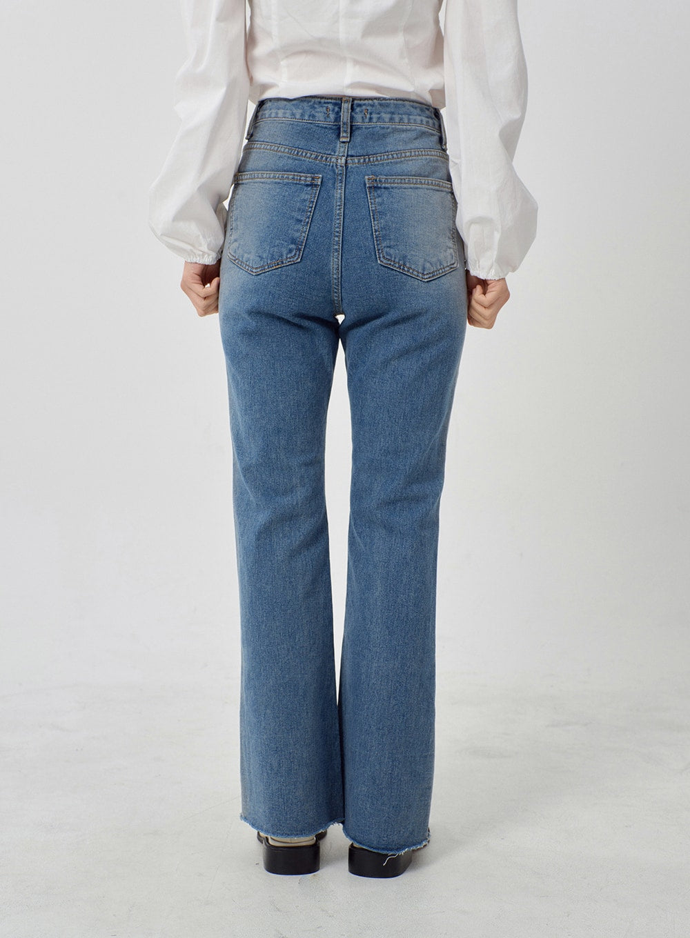 Light Washed Bootcut Jeans OD27