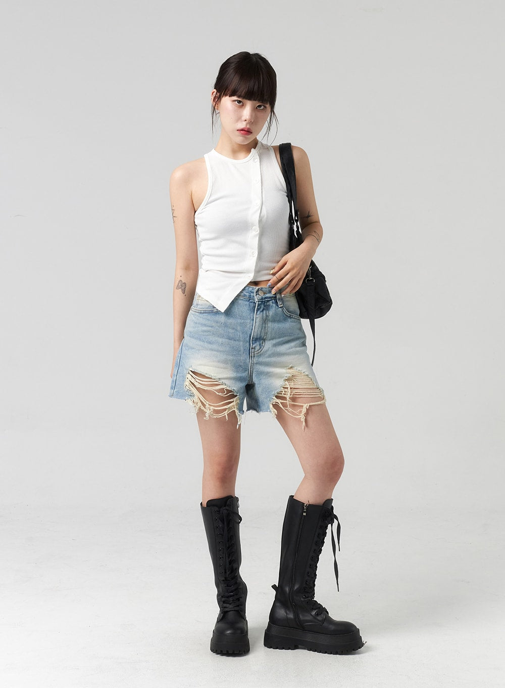 Light Ripped Denim Shorts CL318