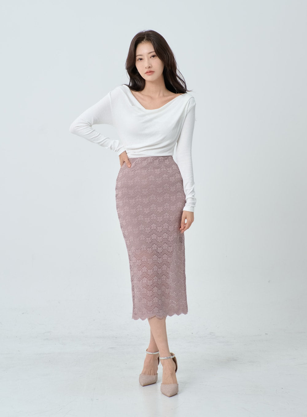 Wide V-Neck T-Shirt IO21