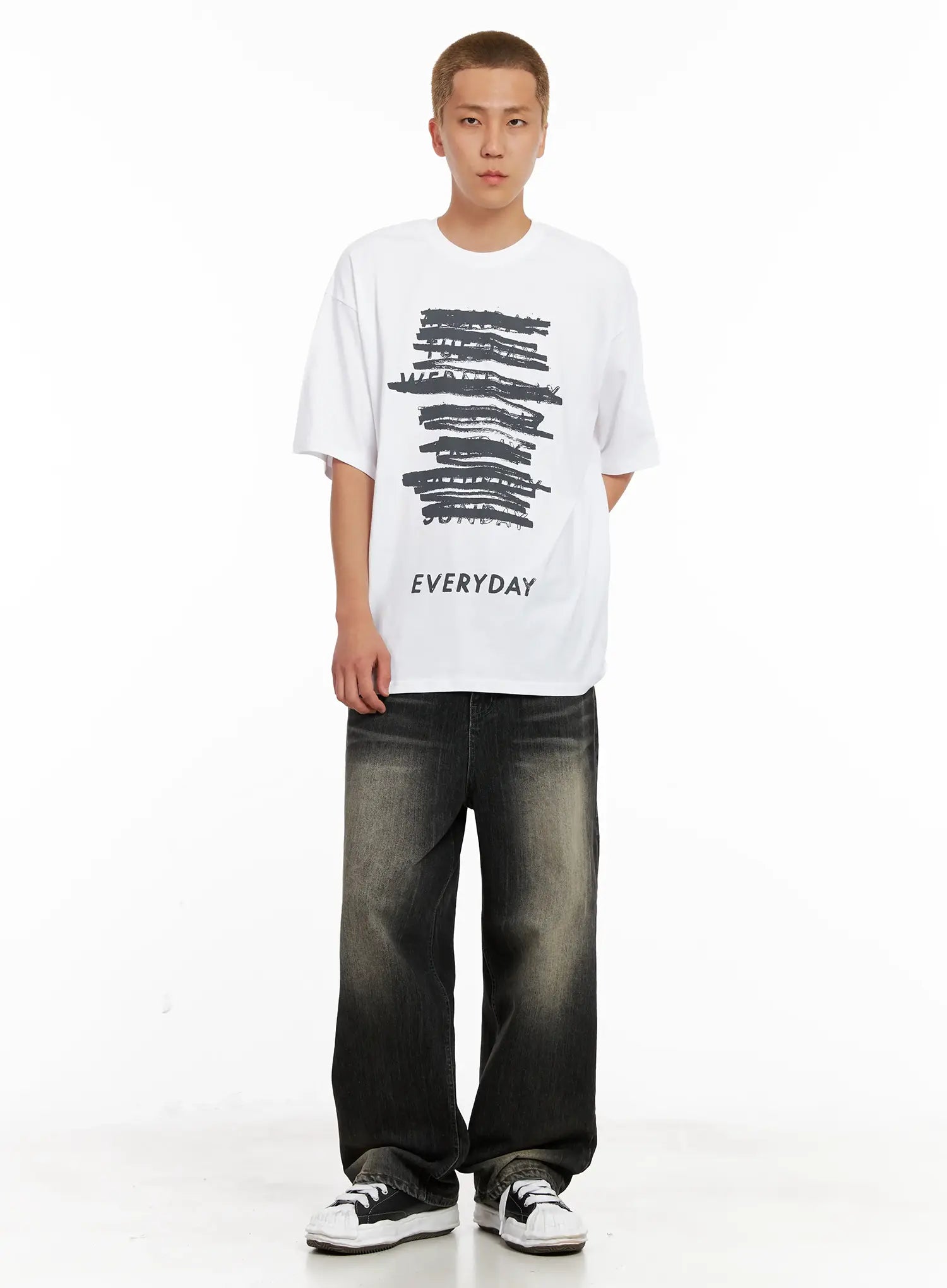 Men's "Everyday" Graphic Tee IL521