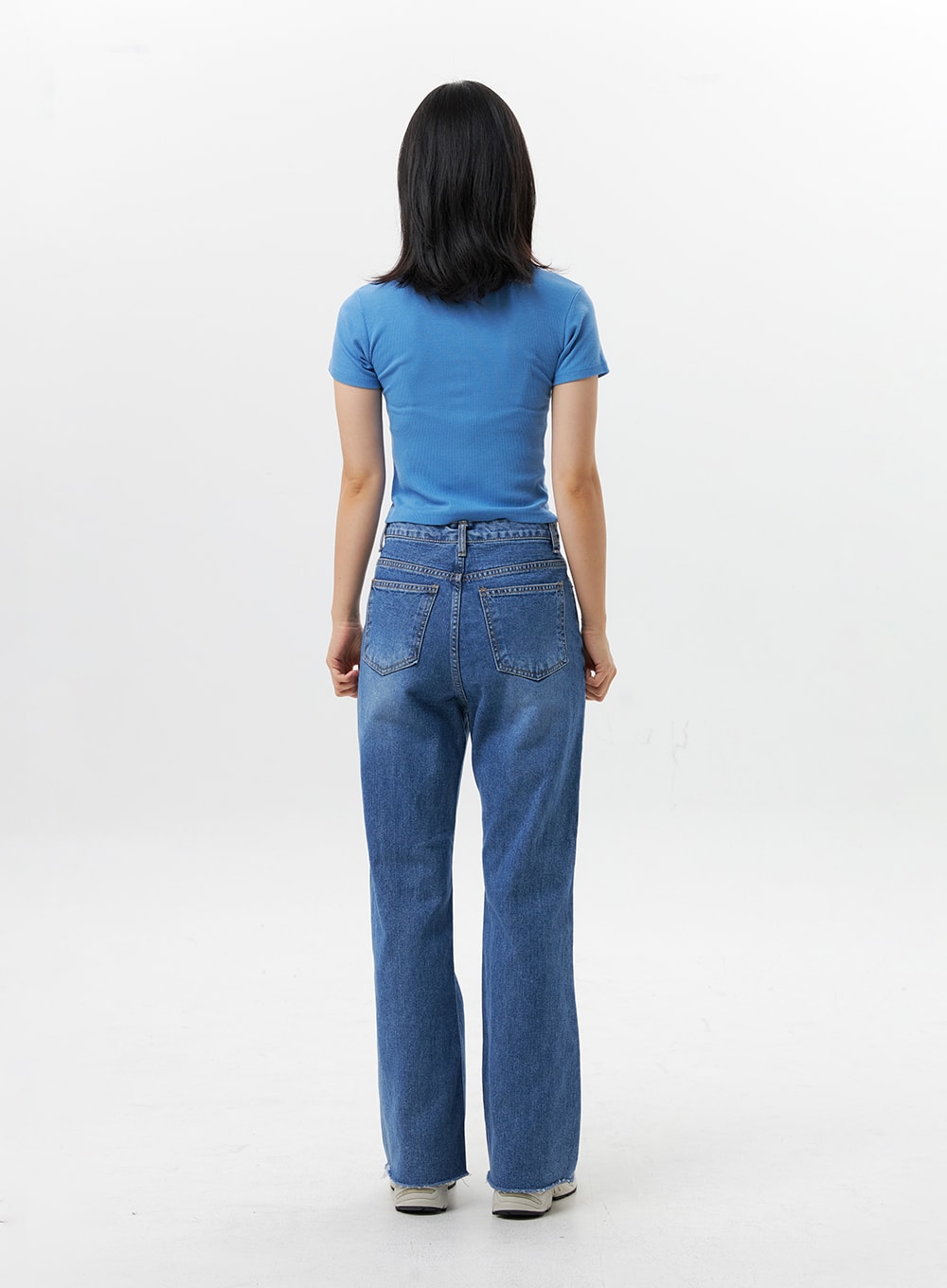 Buttoned U-Neck Crop Tee OG318