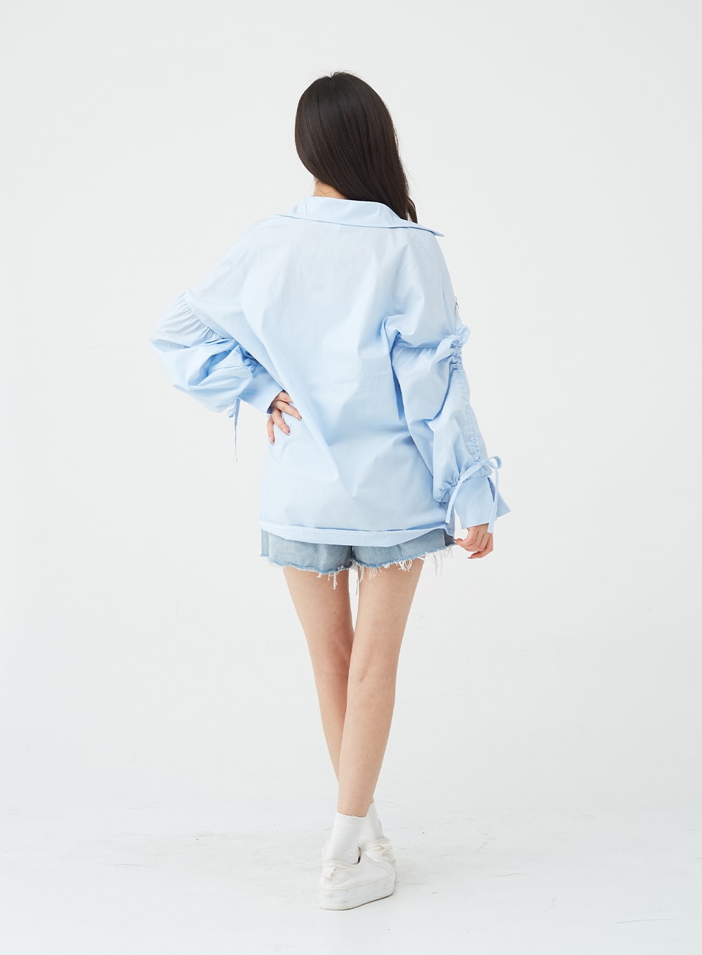 Two-Tone Distressed Denim Shorts BG12