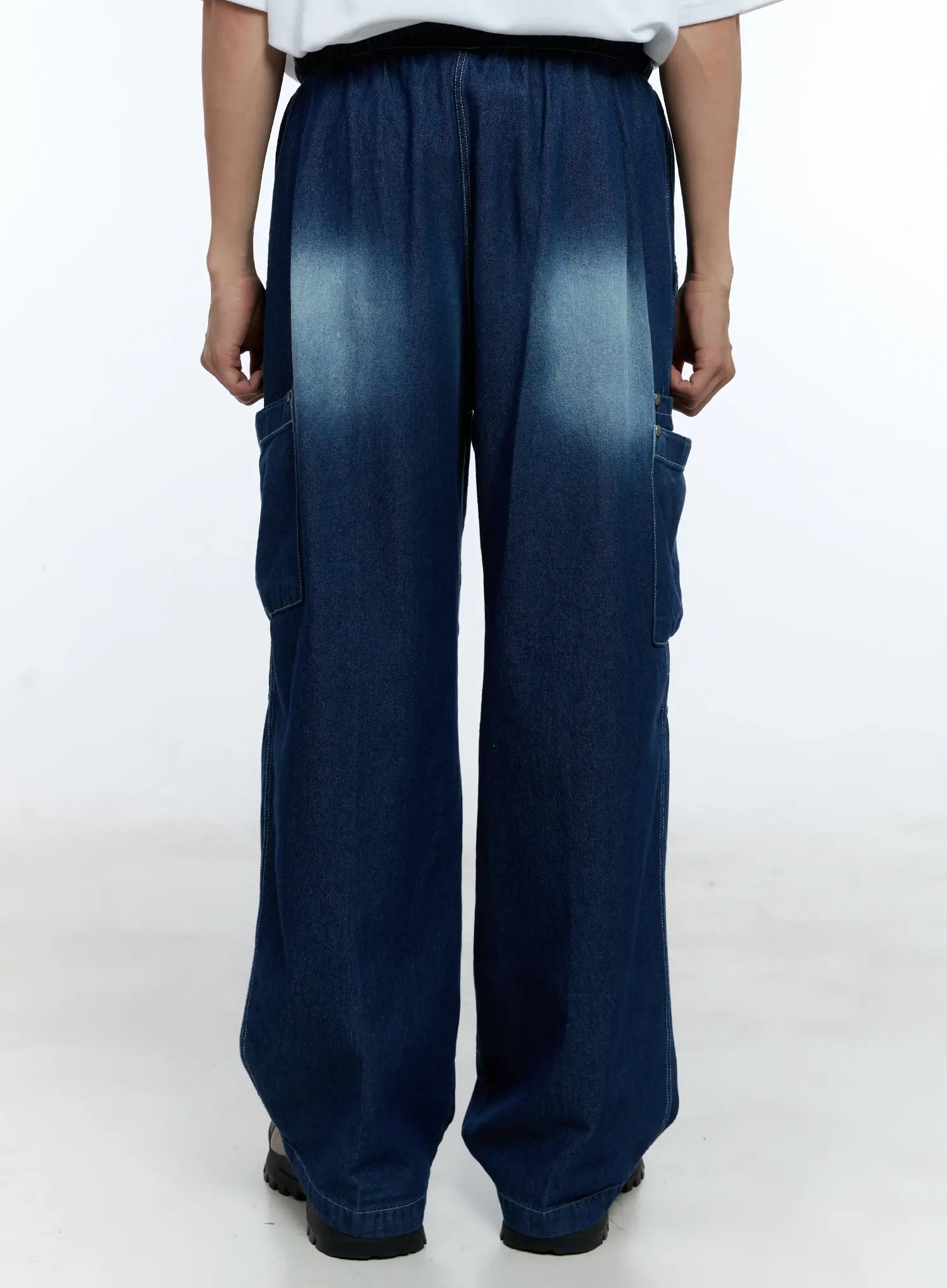 Men's Rivet Detail Wide Jeans IL517