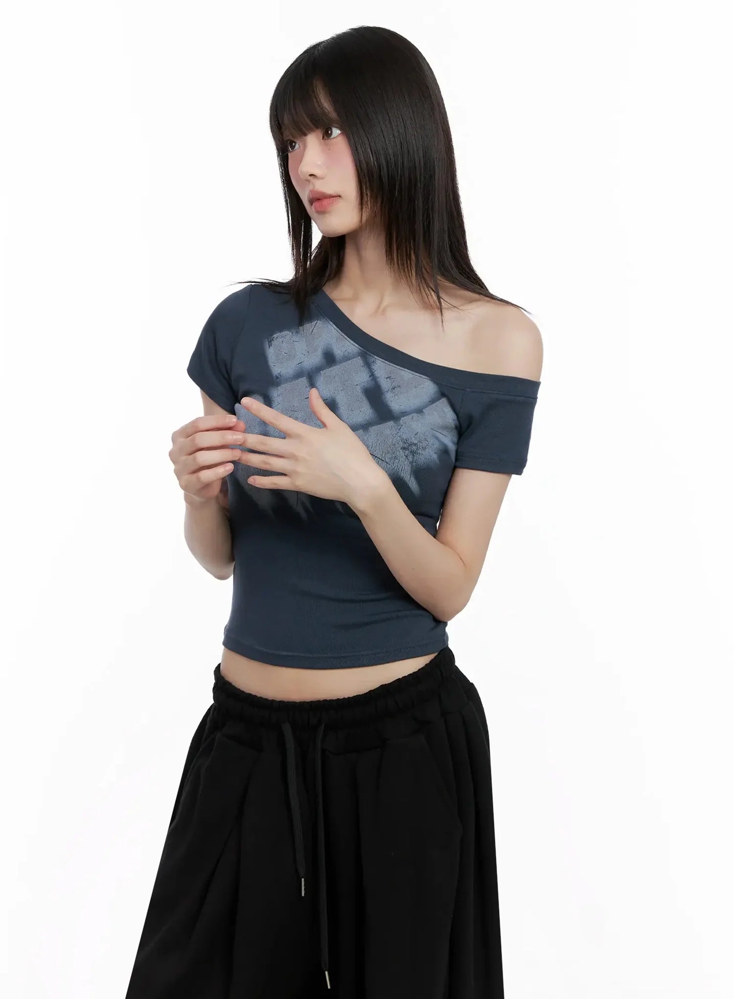 Asymmetric Off-Shoulder Graphic Top IL528