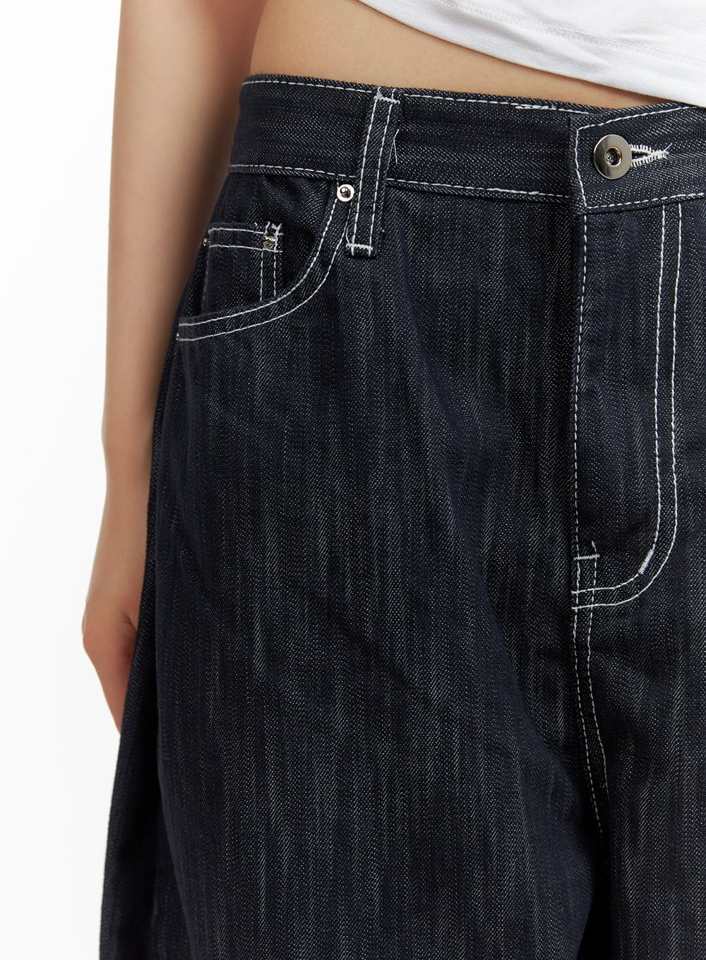 Low-Rise Strap Baggy Jeans CY414