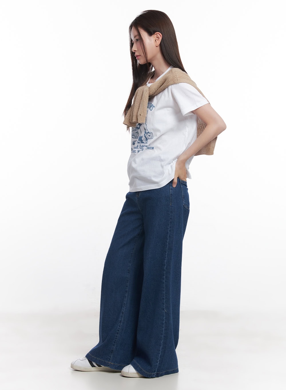 Buttoned Knit Crop Vest Top CY515