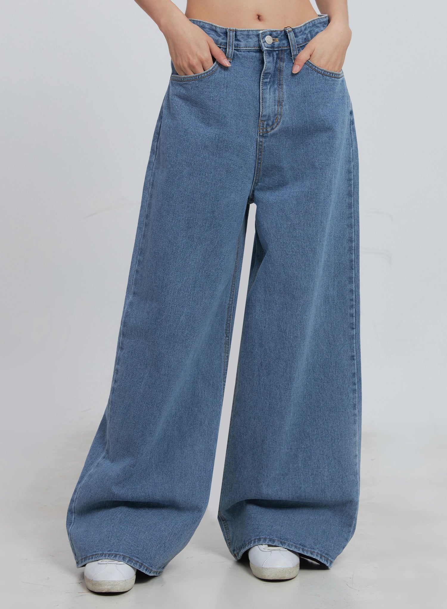 Daniela Wide-Leg Jeans IU512