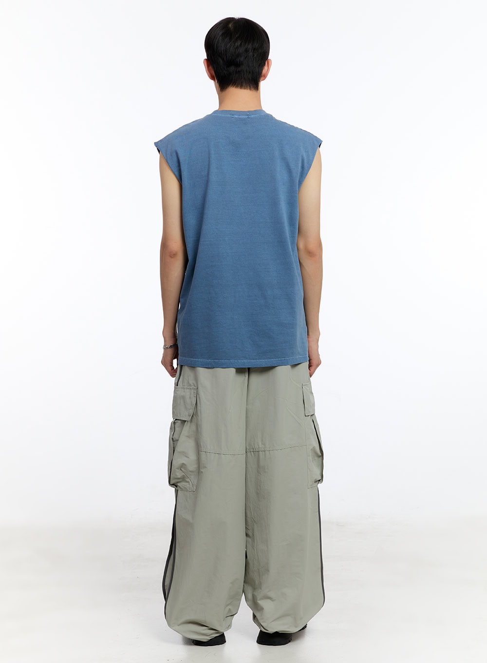 Men's Cargo Balloon-Fit Windbreaker Pants IY530